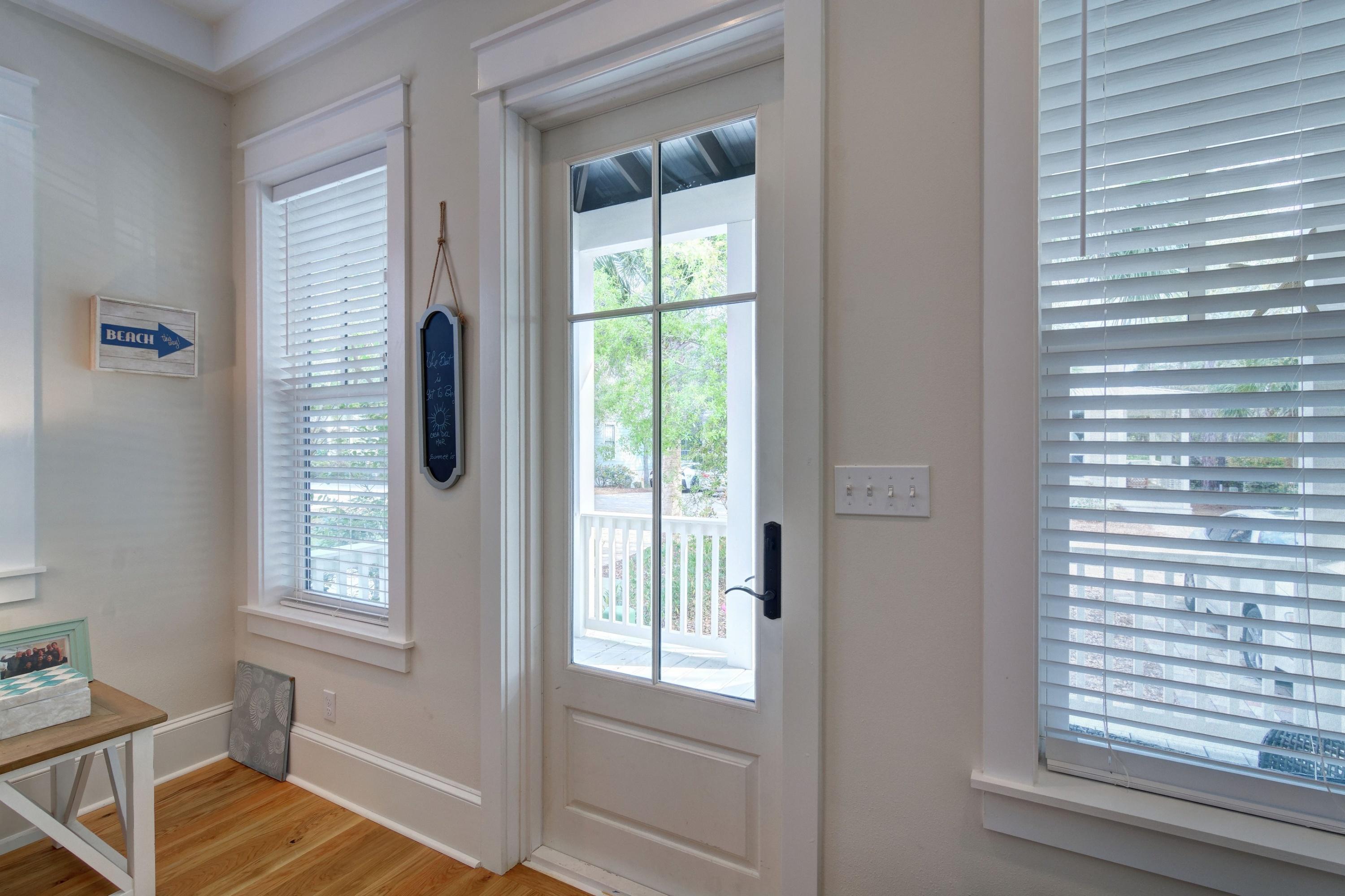 COTTAGES AT EASTERN LAKE - Residential