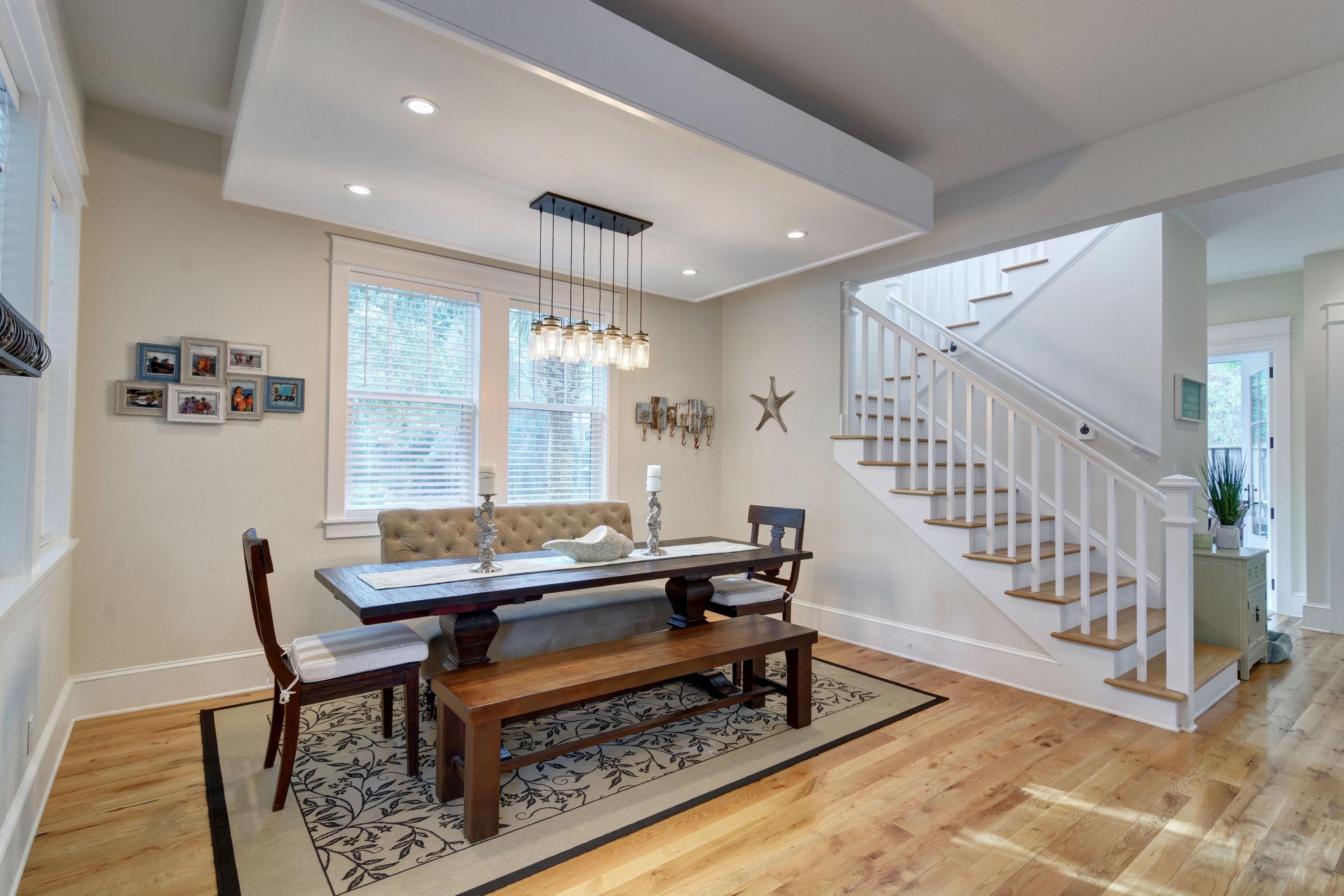 COTTAGES AT EASTERN LAKE - Residential