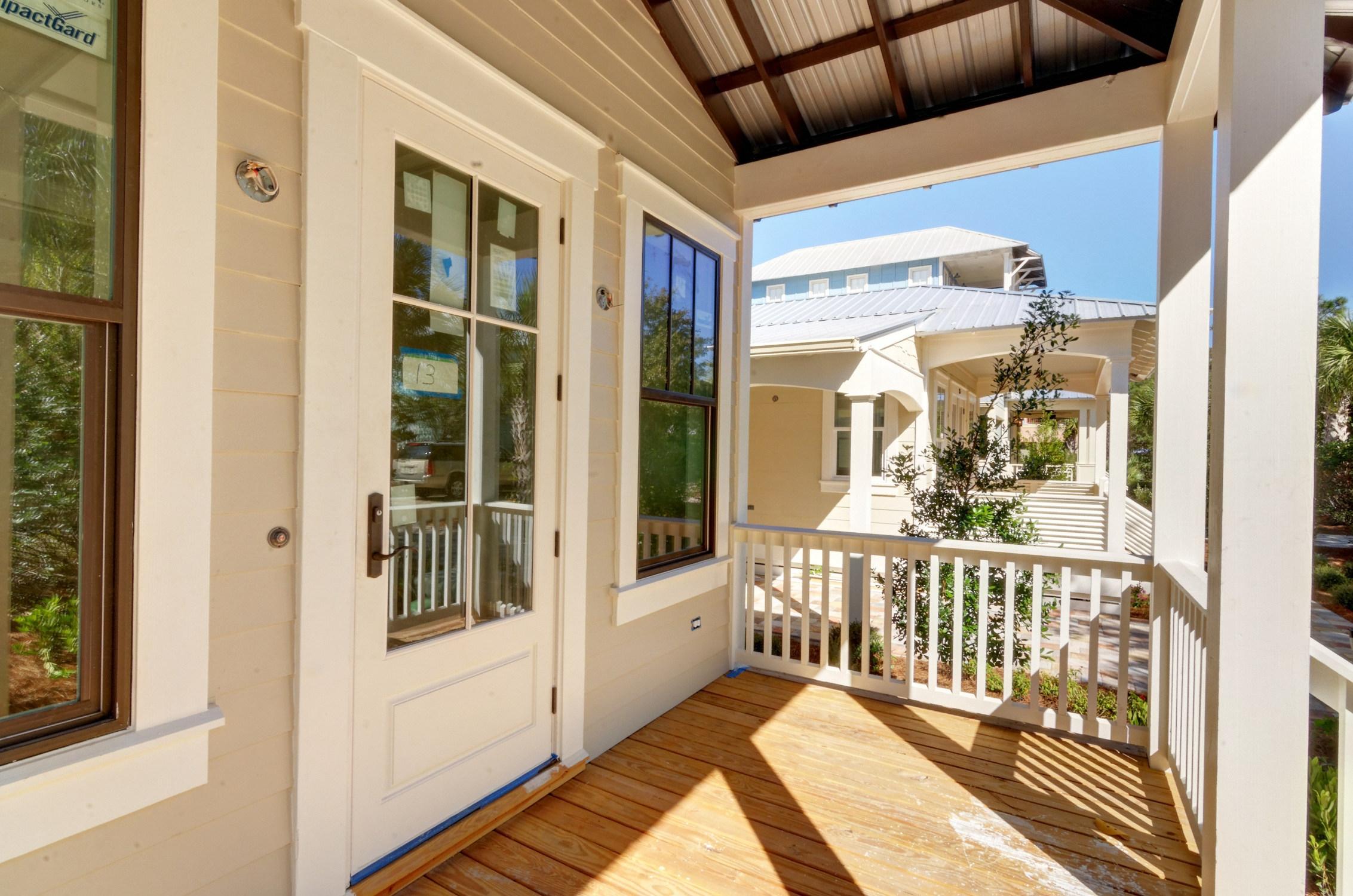 COTTAGES AT EASTERN LAKE - Residential