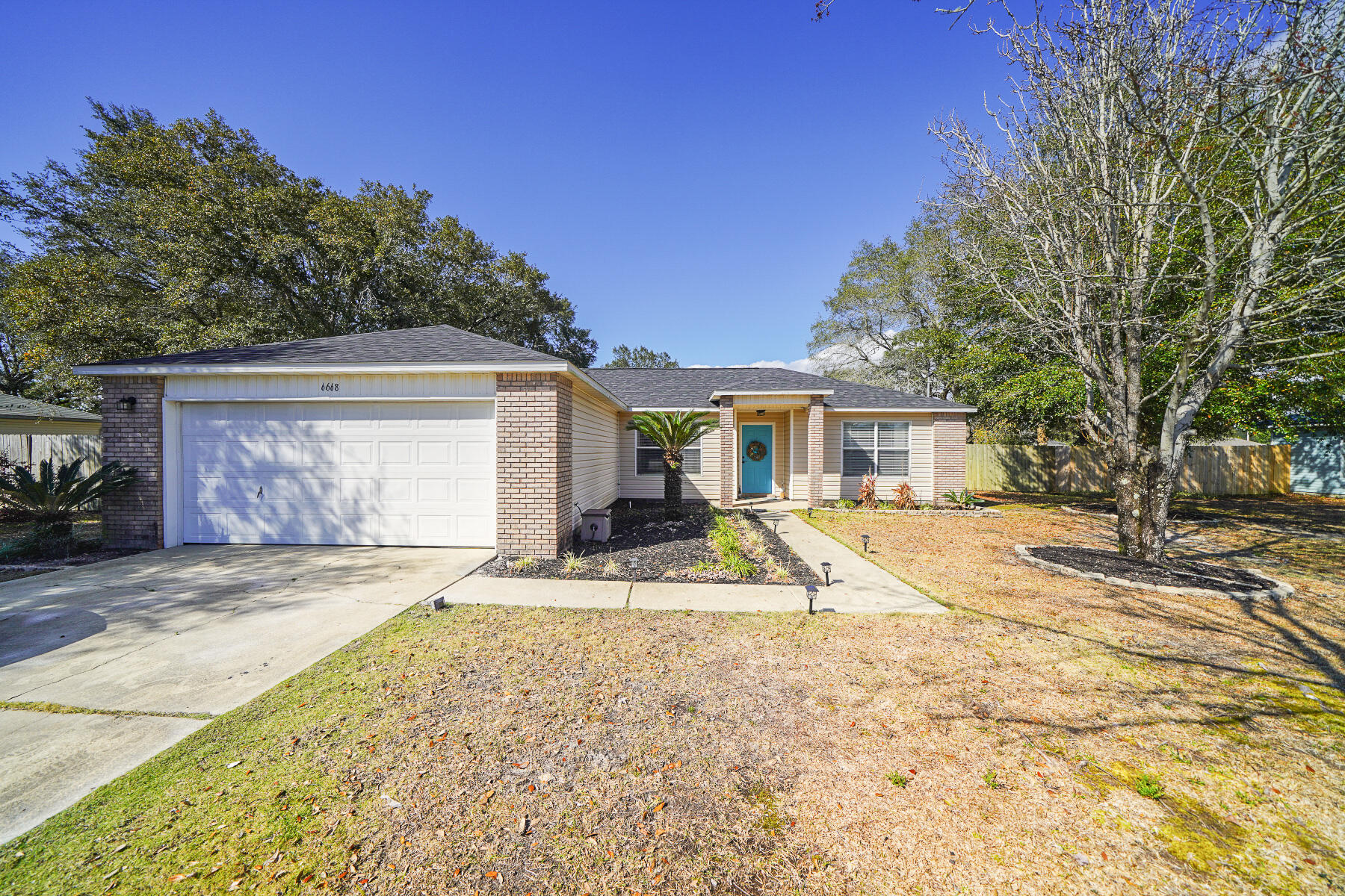 HOLLEY BY THE SEA - Residential