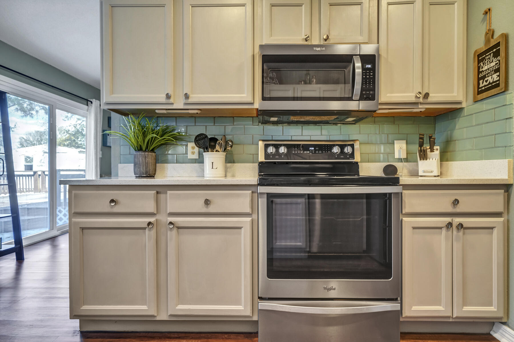 HOLLEY BY THE SEA - Residential