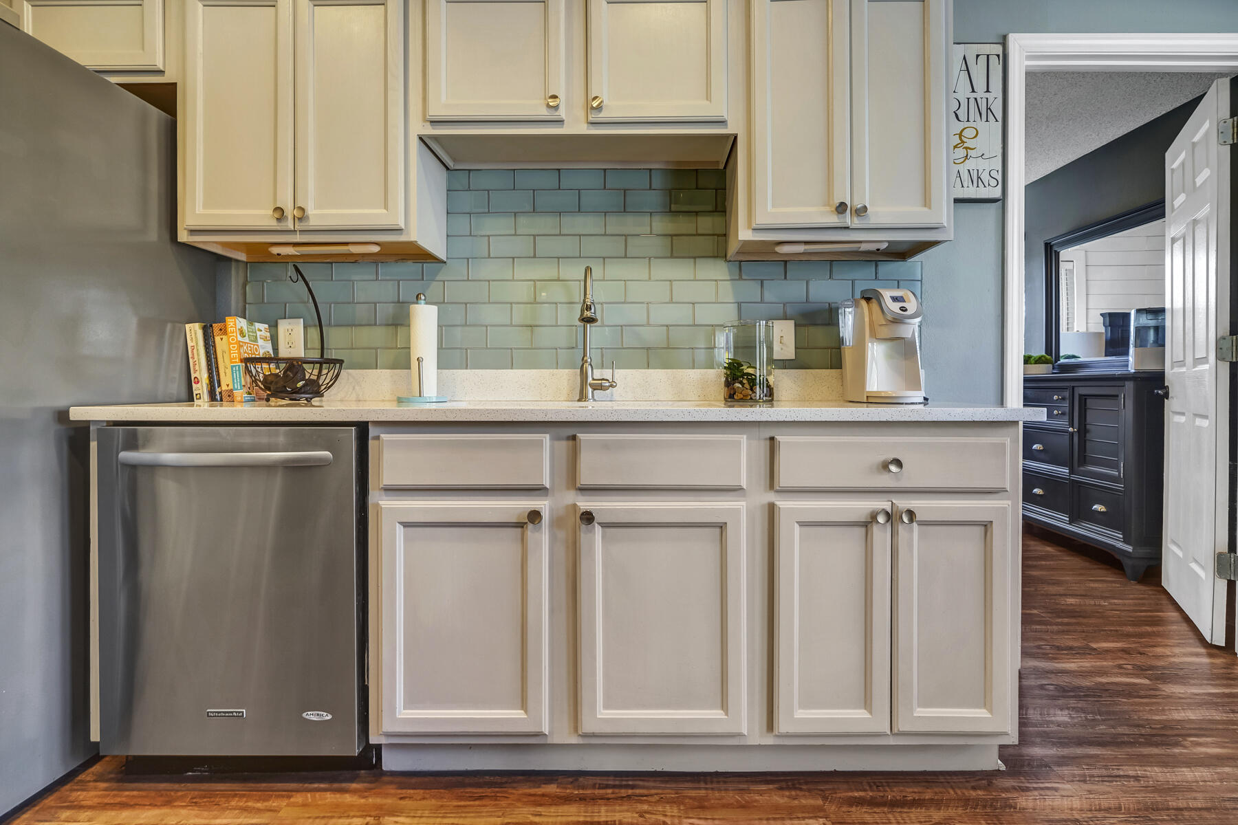 HOLLEY BY THE SEA - Residential