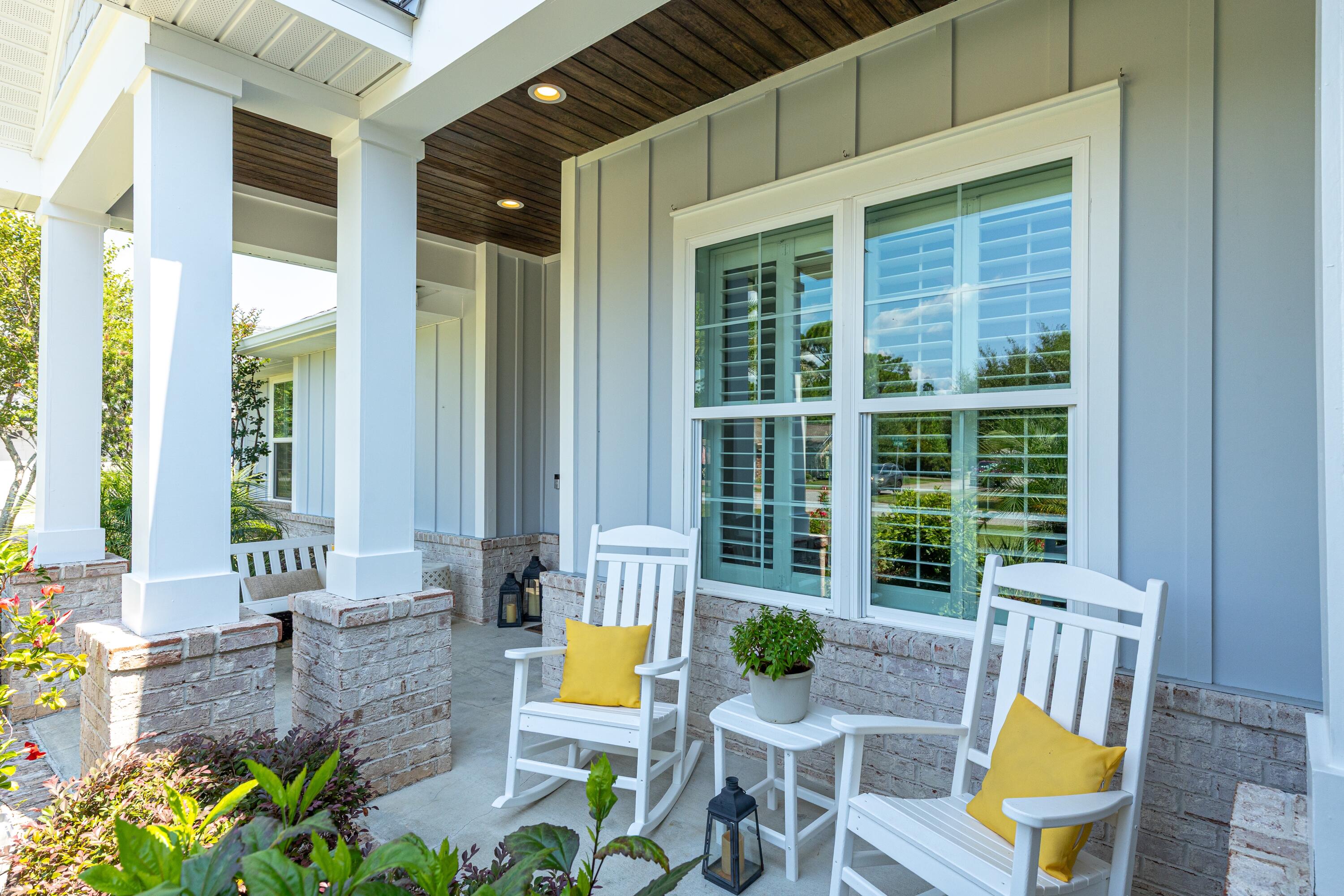 PELICAN BAY - Residential