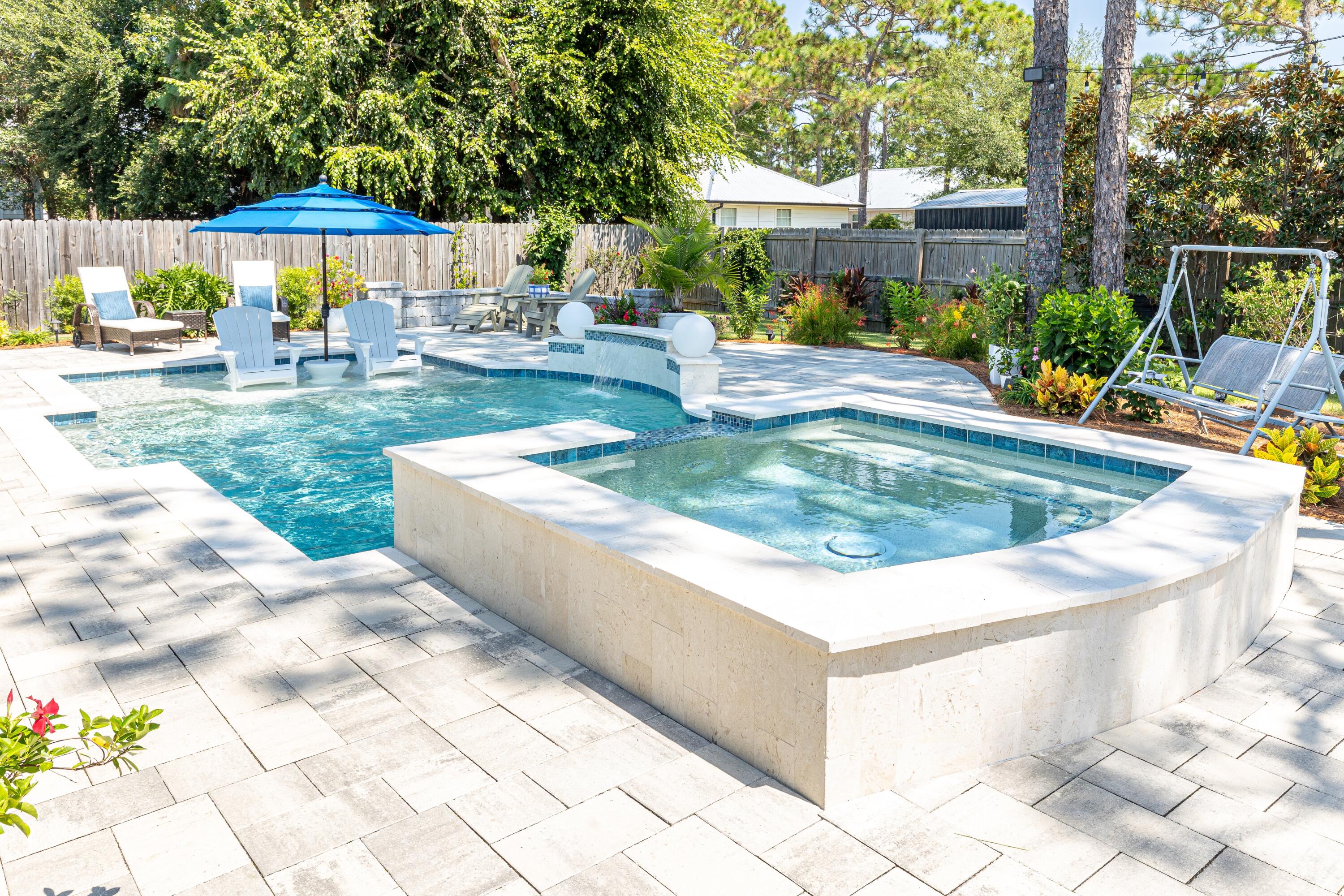 PELICAN BAY - Residential