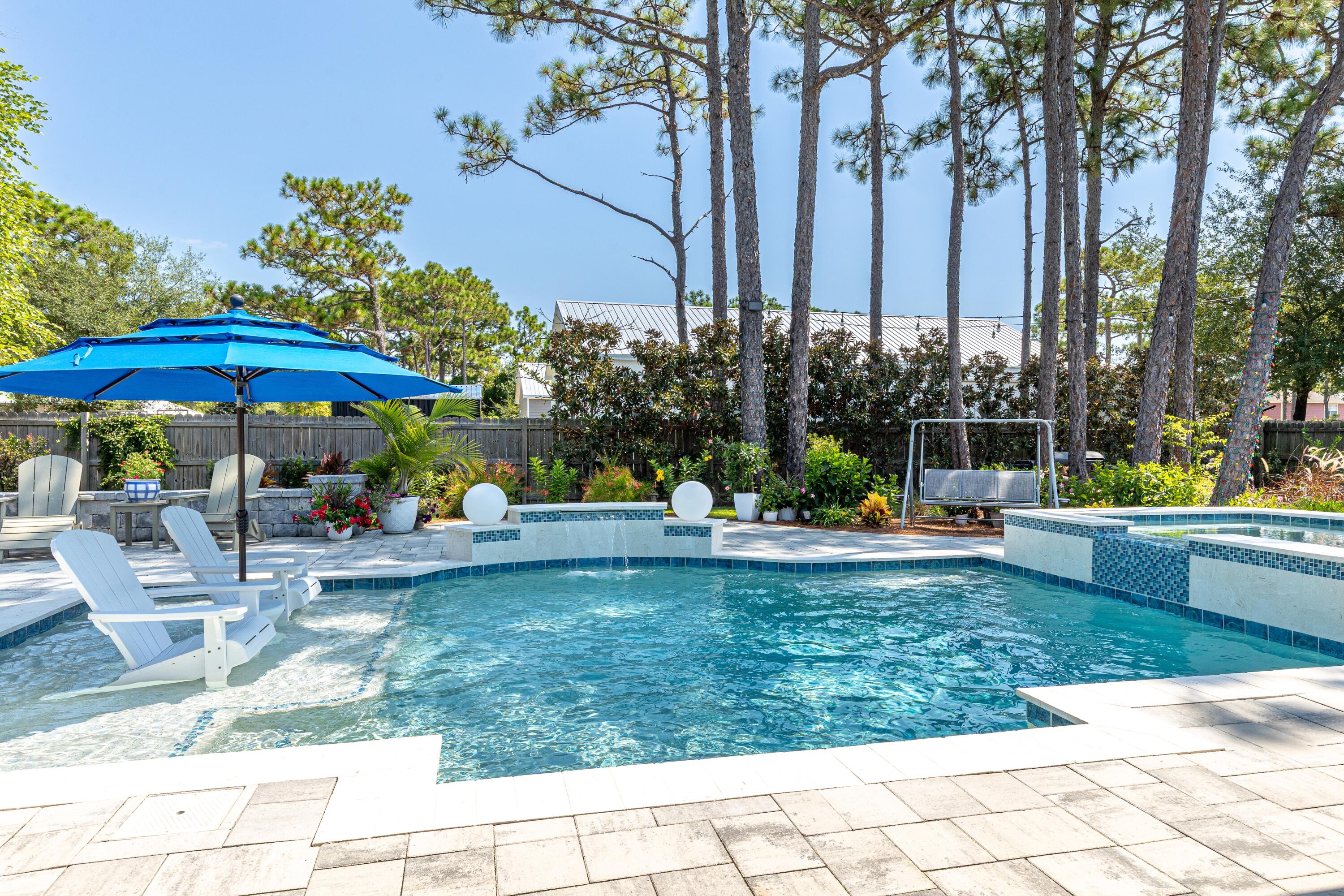 PELICAN BAY - Residential