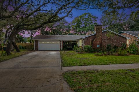 A home in Fort Walton Beach