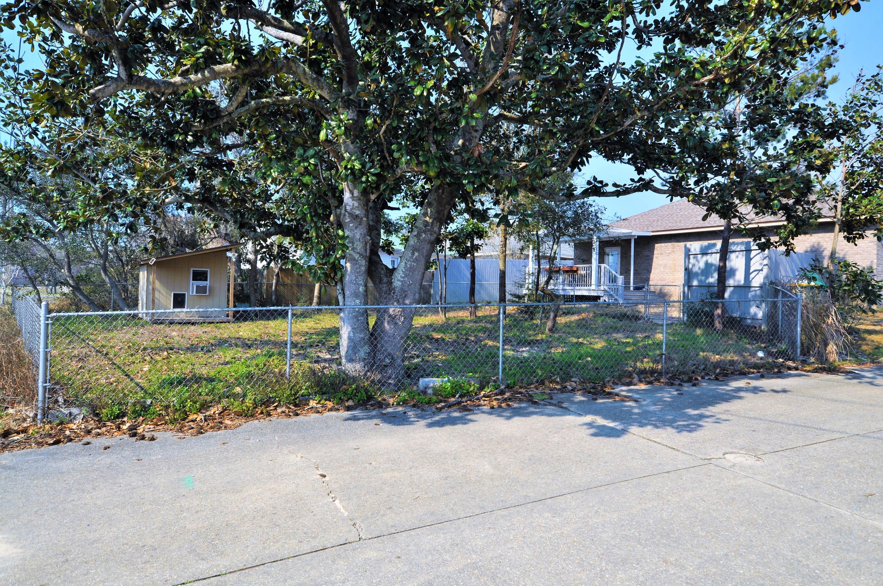 ROXBURY MANOR - Residential