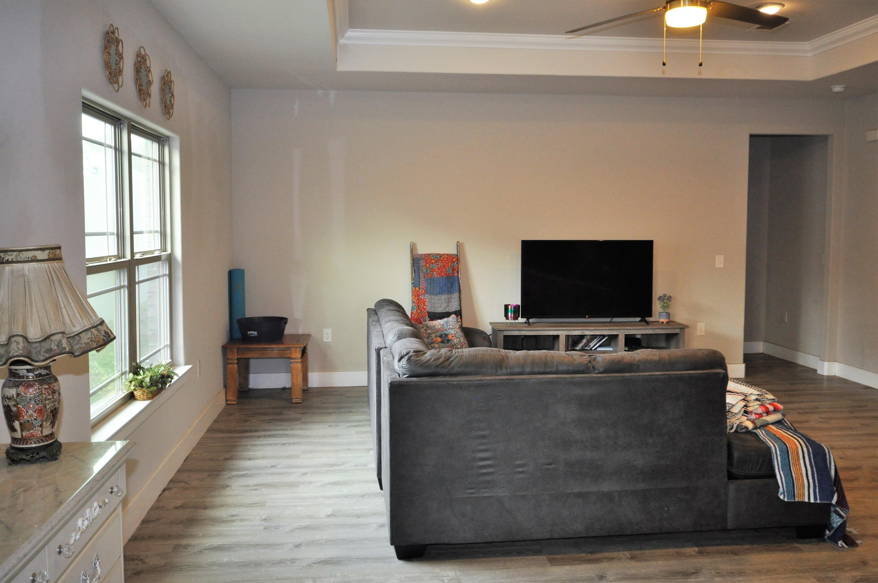 ROXBURY MANOR - Residential