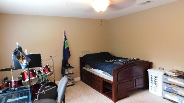 GLENLAKE PH 1 - Residential