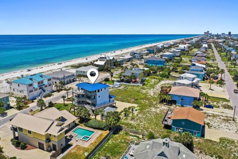 A home in Pensacola Beach