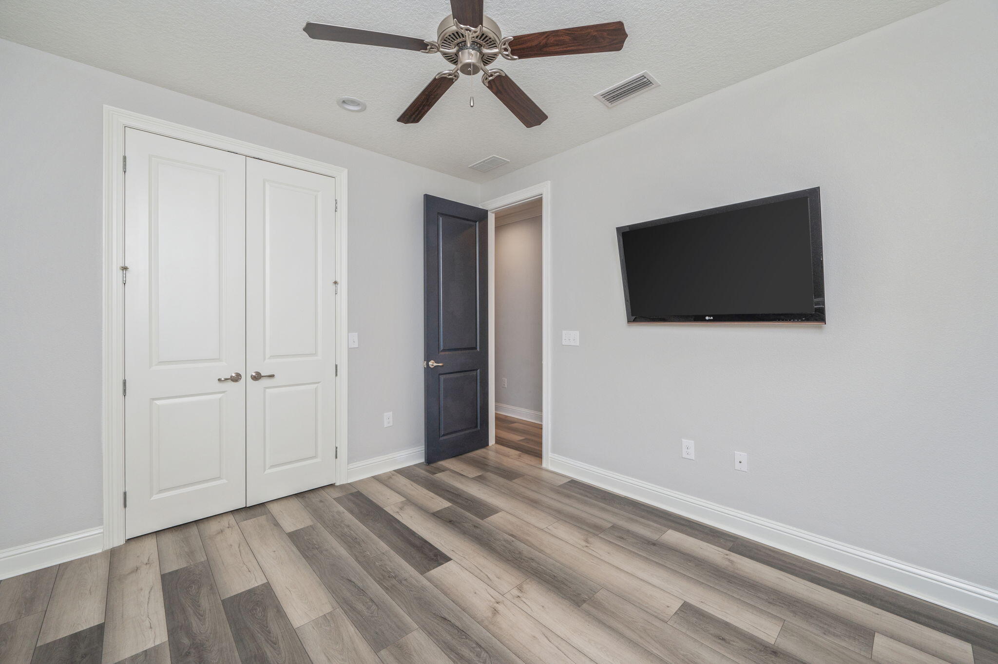 MILL CREEK FARMS - Residential