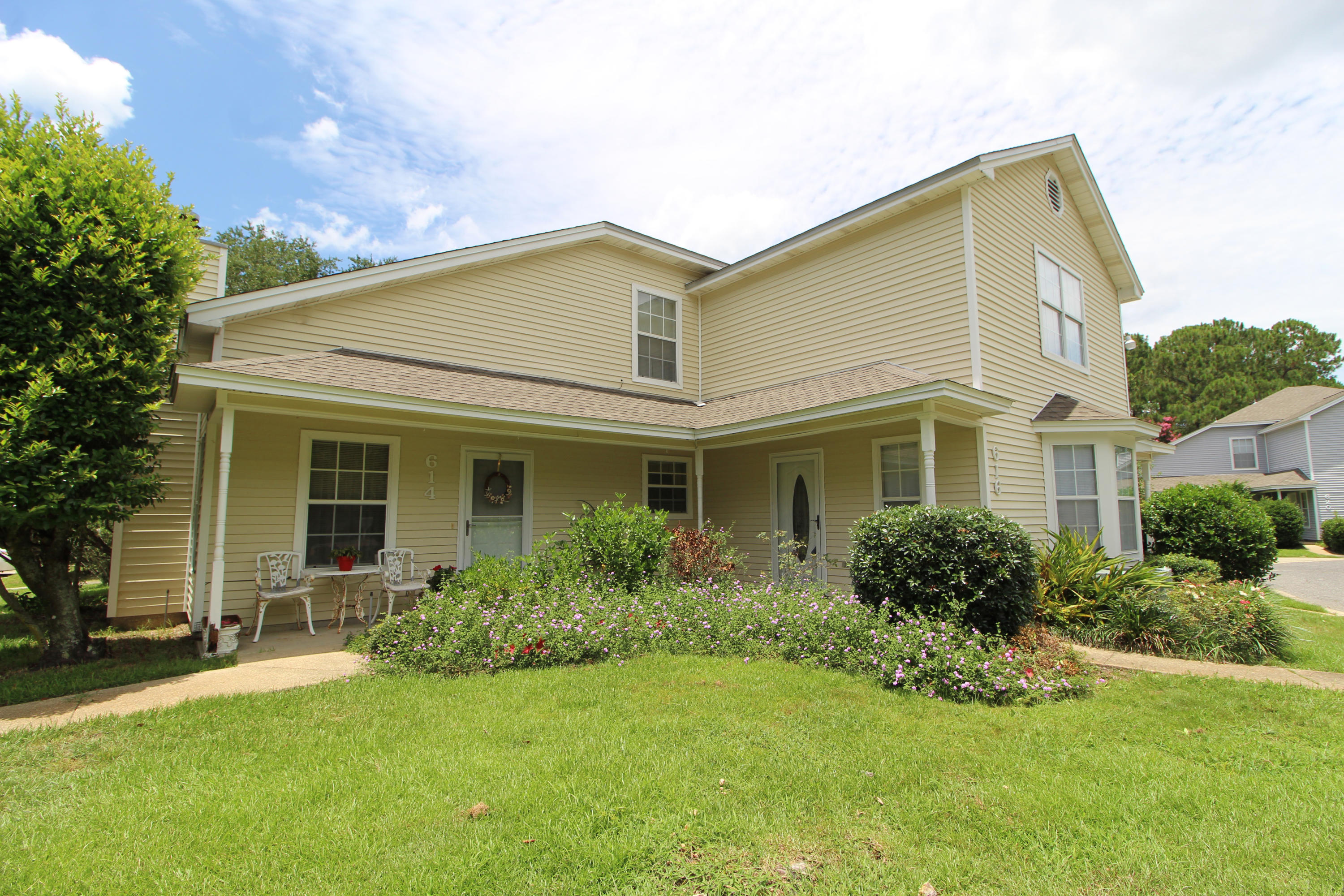 Cozy efficiency town home with all the bells and whistles. Granite countertops with top of the line appliances. The downstairs has tile flooring for low maintenance. Plenty of natural light with a bay window in front and storm doors that let light in. Enjoy easy living with no yard work or outside maintenance-- everything is taken care of by the association. The community also has a pool to cool down on hot summer days. The location is convenient to everything and only 5 minuted to Hurlburt Field.