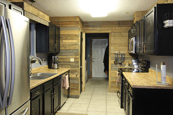 A Parcel in Jet Heights S/D being more particular described as COM SE COR SW1/4 OF NE1/4 N684 FT W73 - Residential