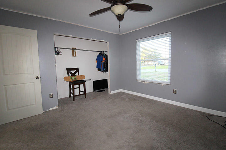 A Parcel in Jet Heights S/D being more particular described as COM SE COR SW1/4 OF NE1/4 N684 FT W73 - Residential