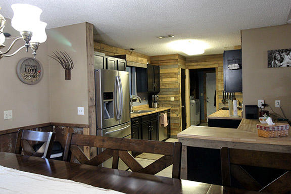 A Parcel in Jet Heights S/D being more particular described as COM SE COR SW1/4 OF NE1/4 N684 FT W73 - Residential