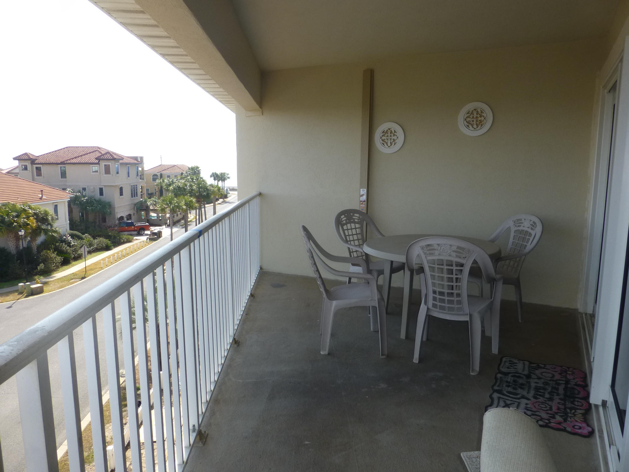 MARAVILLA CONDO 3 - Residential