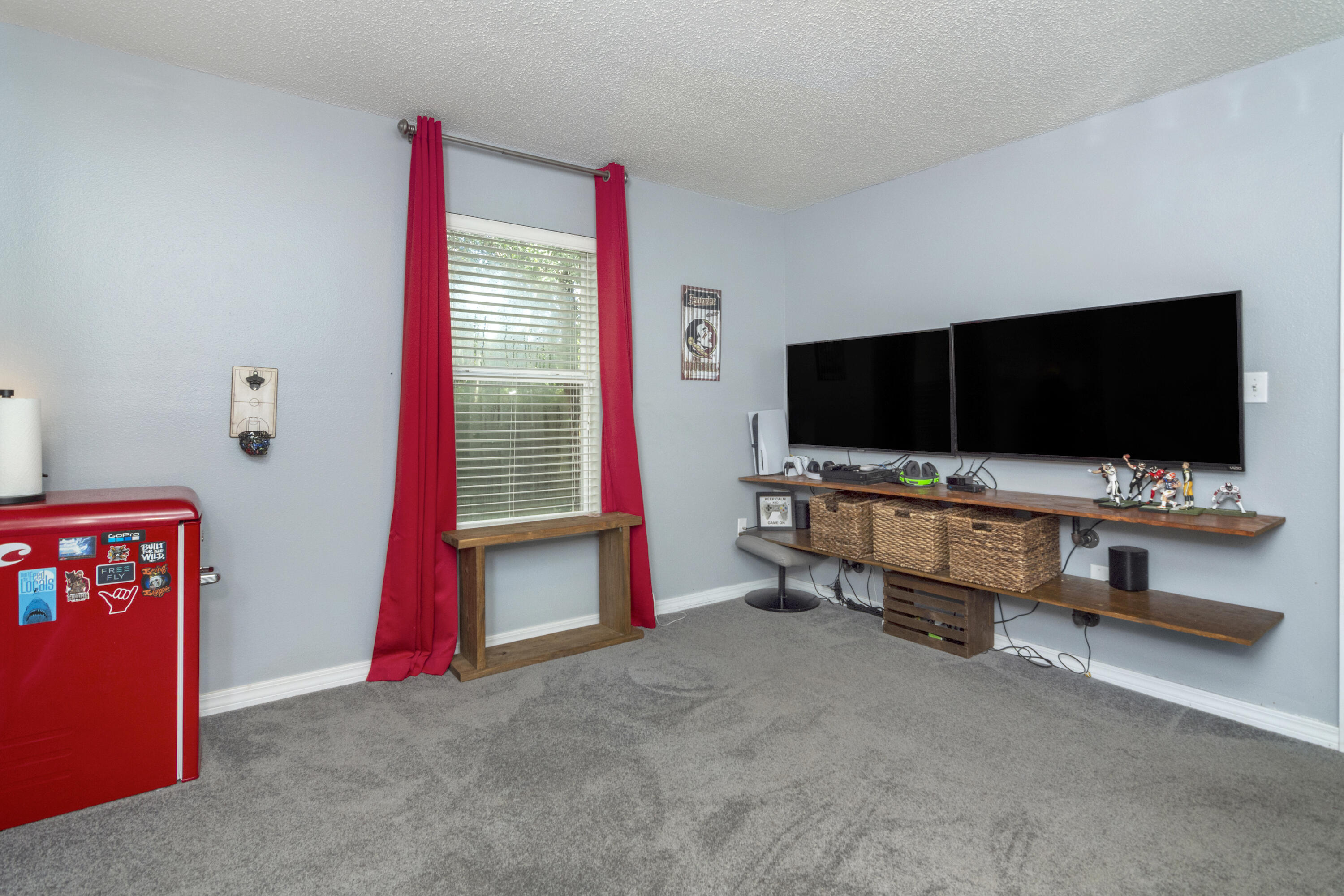 COUNTRYWOOD EST - Residential