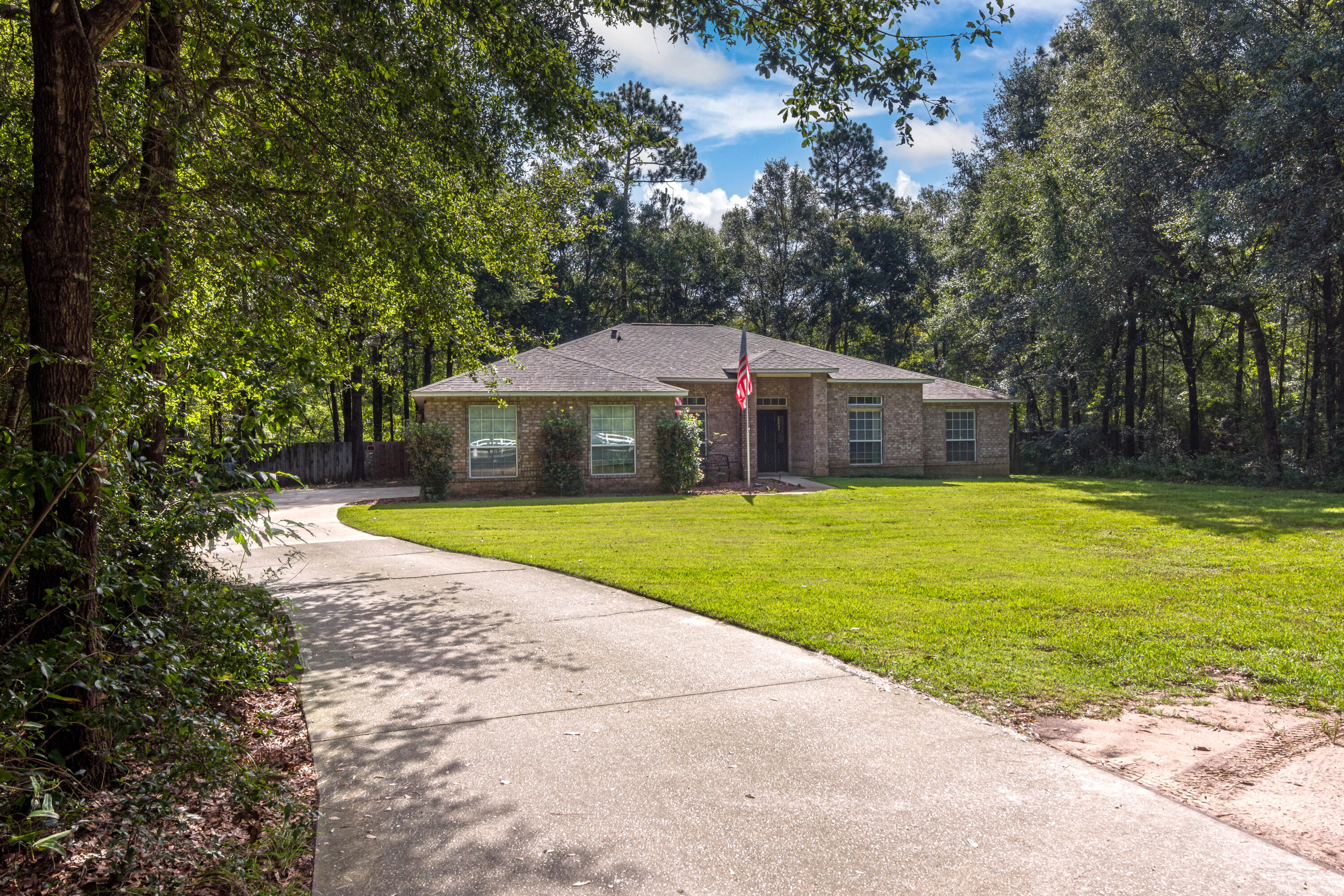 COUNTRYWOOD EST - Residential