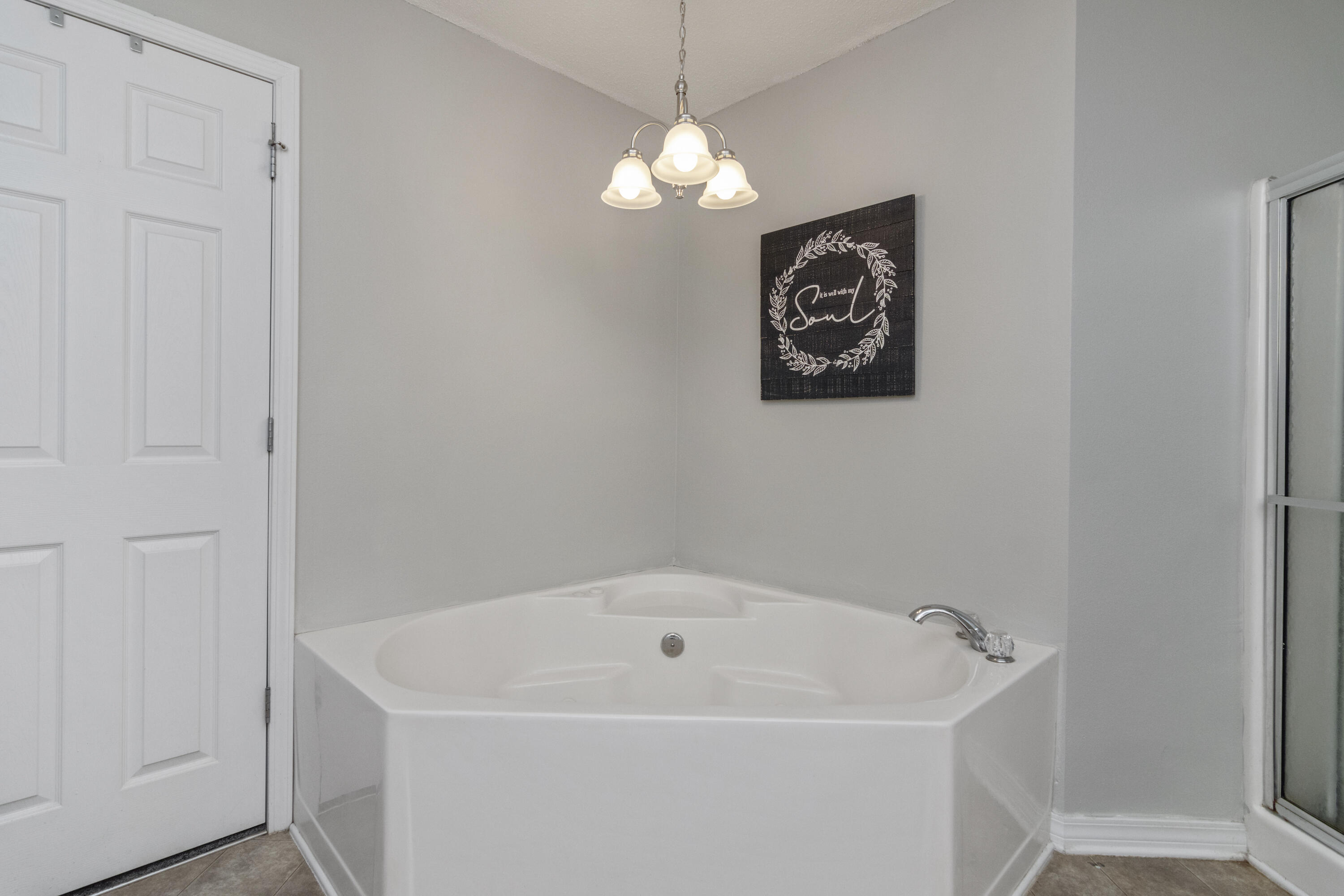 COUNTRYWOOD EST - Residential