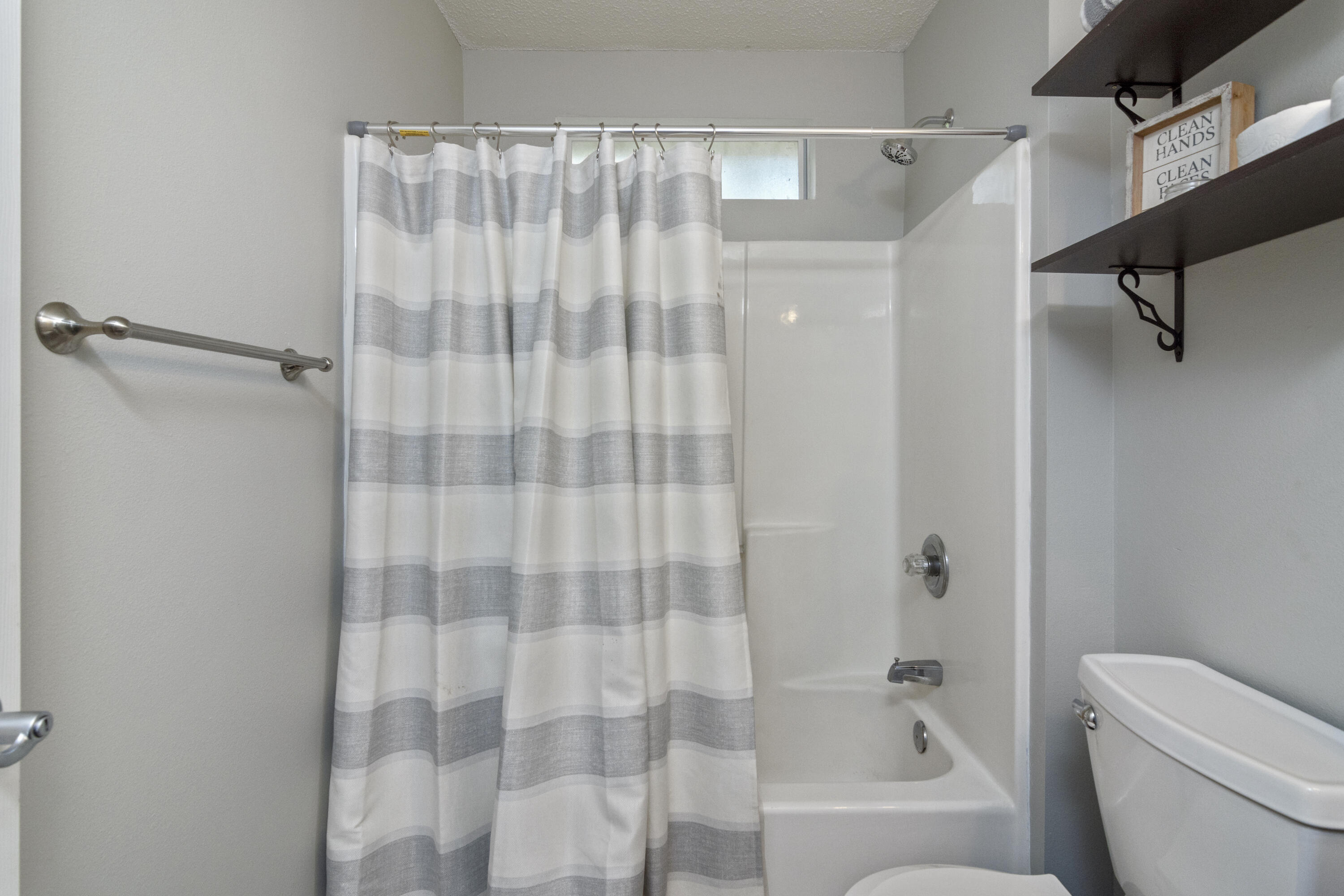 COUNTRYWOOD EST - Residential