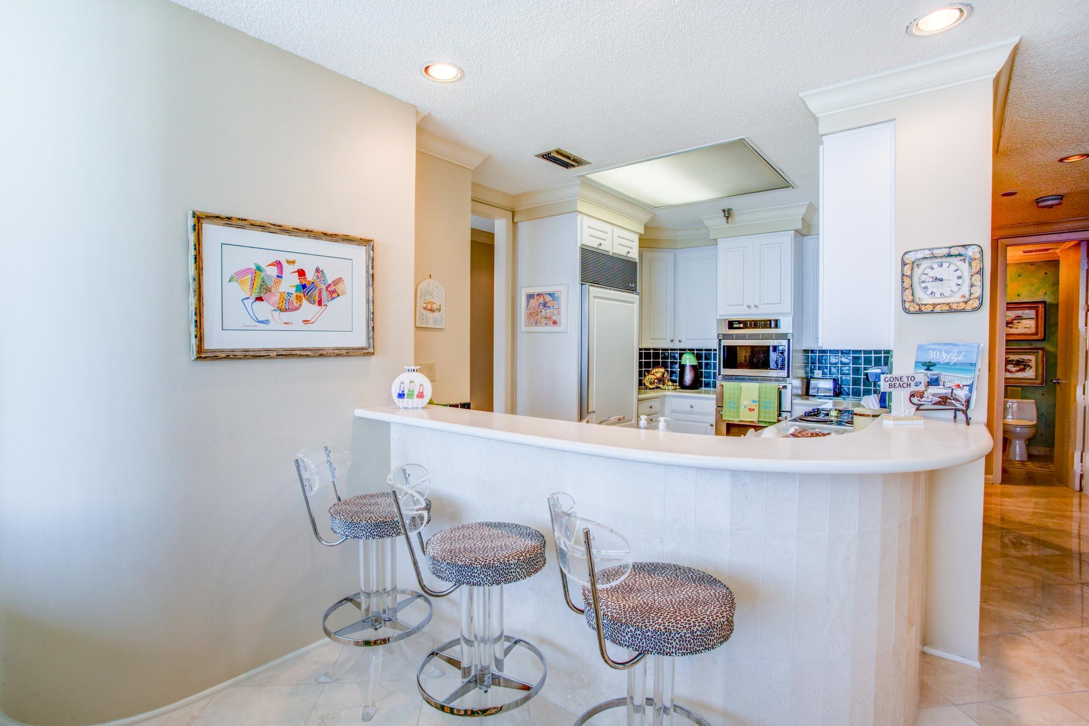 EMERALD TOWERS CONDO - Residential