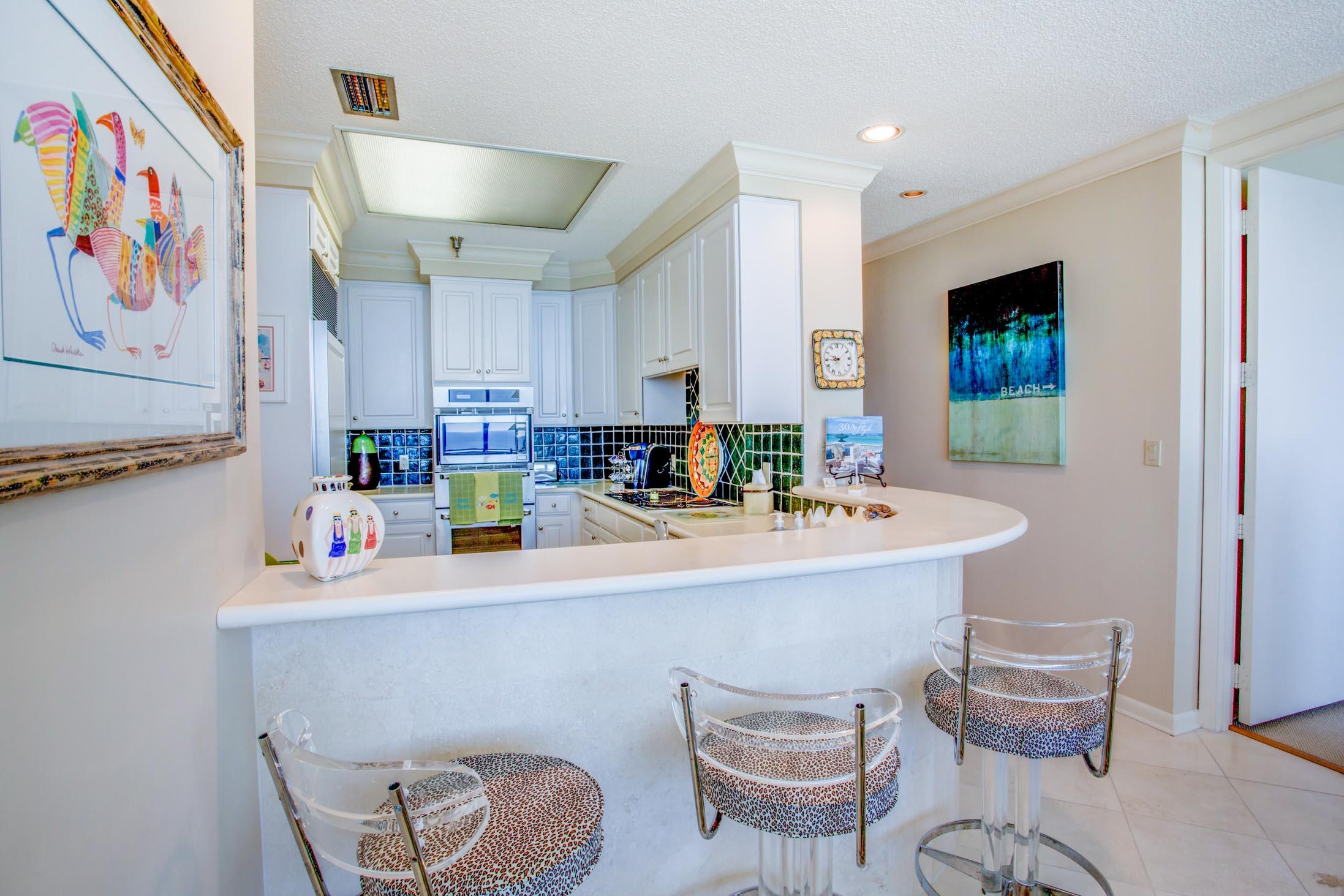 EMERALD TOWERS CONDO - Residential