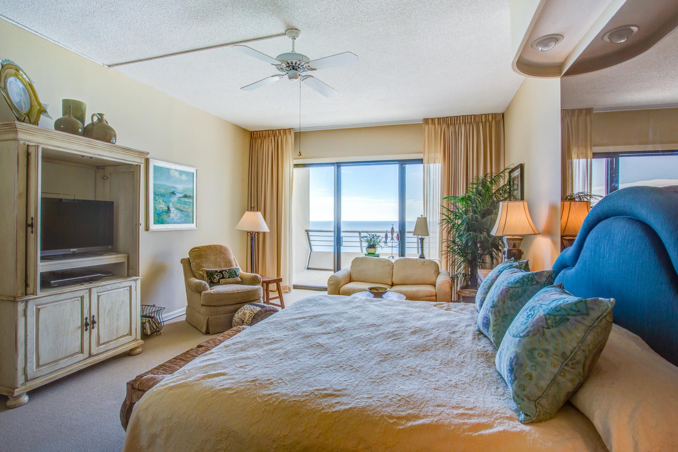 EMERALD TOWERS CONDO - Residential