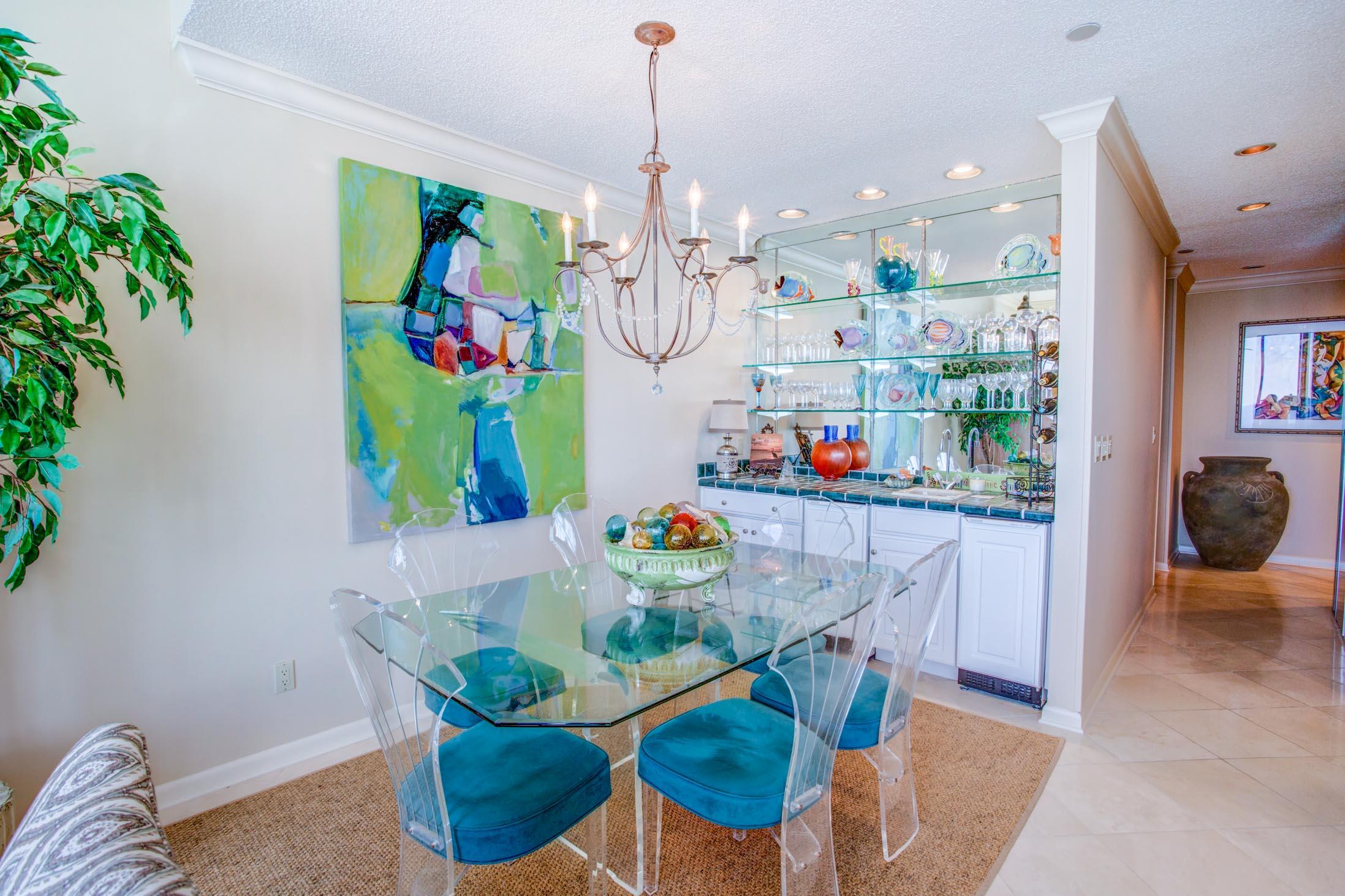 EMERALD TOWERS CONDO - Residential