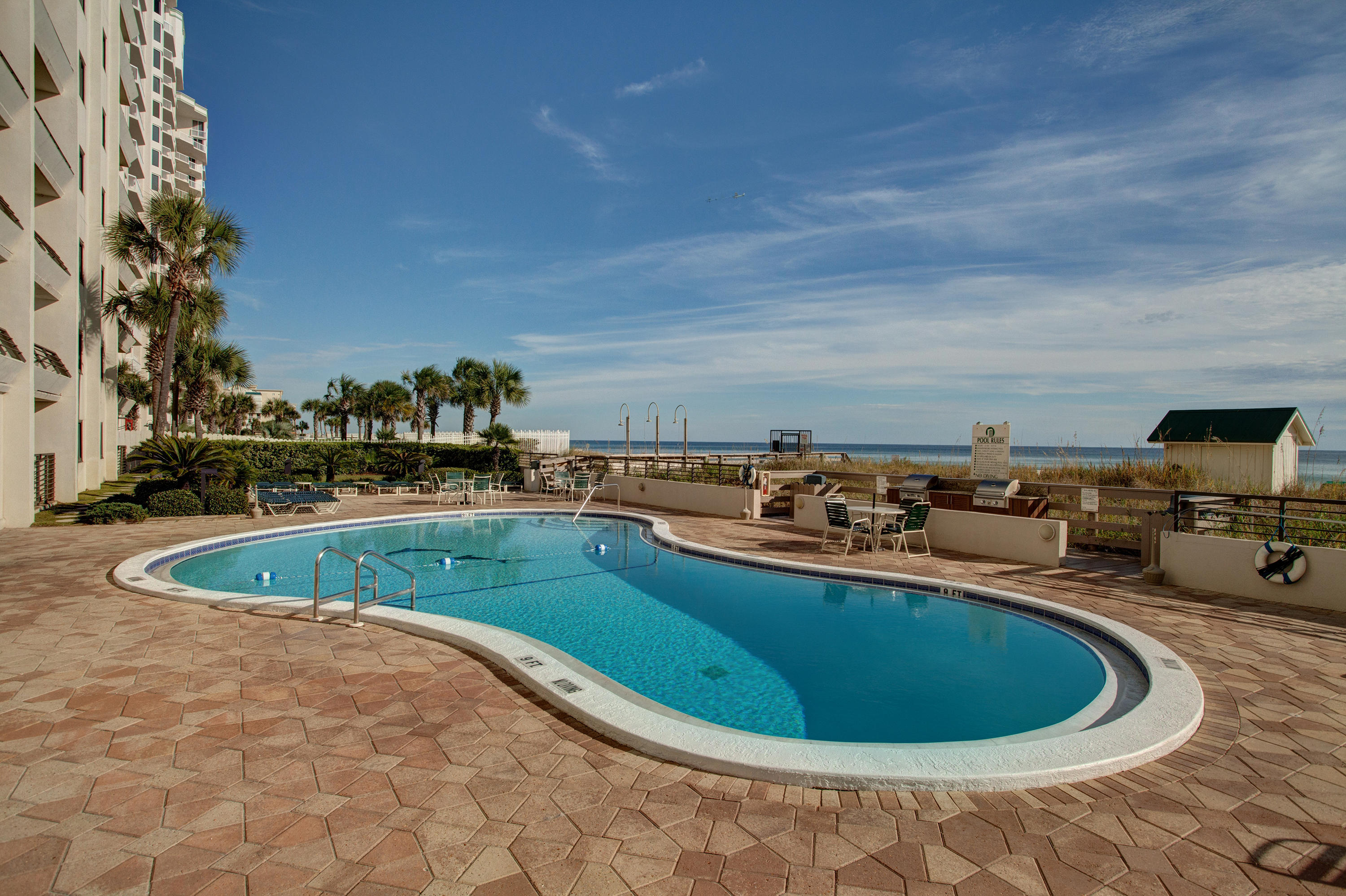 EMERALD TOWERS CONDO - Residential