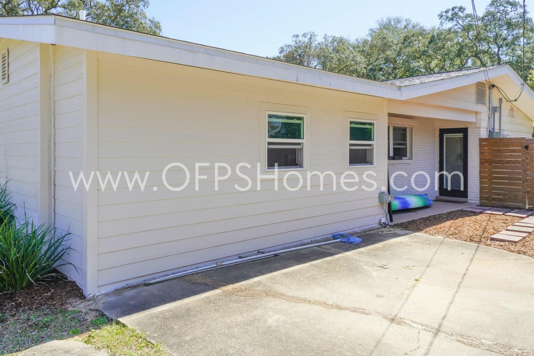 LAKE LORRAINE ESTATES - Residential Lease