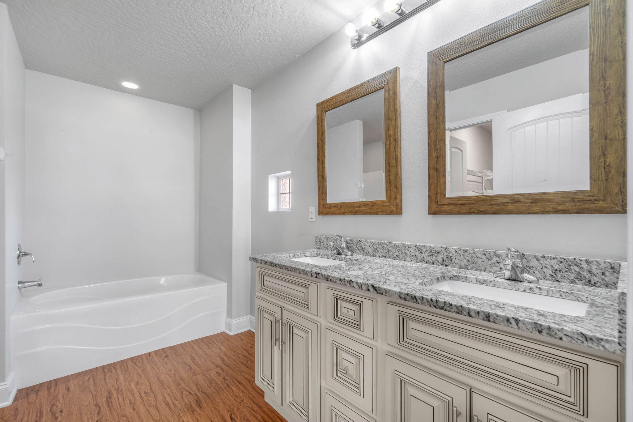 CAMILLE COVE - Residential