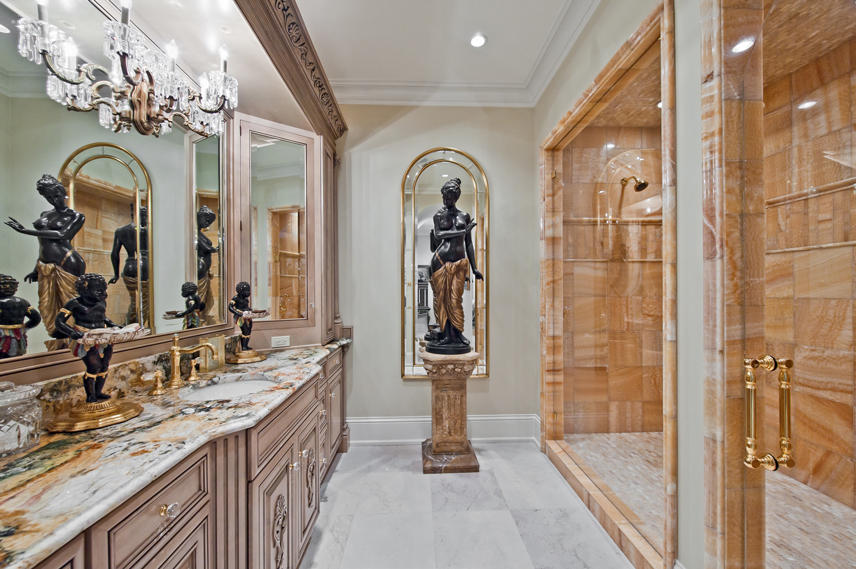 ONE WATER PLACE AT KELLY PLANTATION - Residential