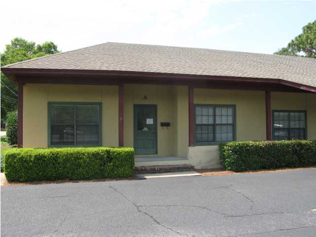 Nice office space near Eglin AFB and the new Judicial Center. Has 6 offices, reception area, break room, 2 R/R.