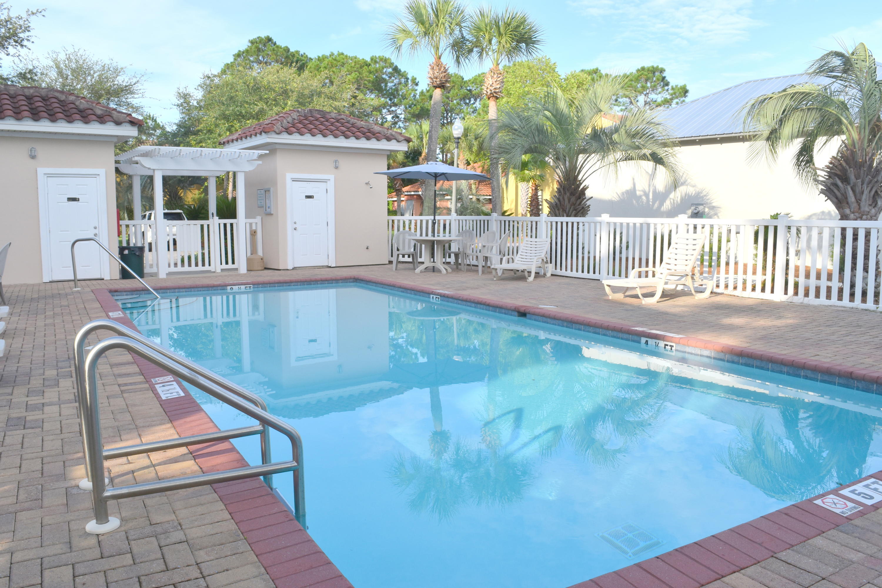 EMERALD WATERS VILLAGE - Residential