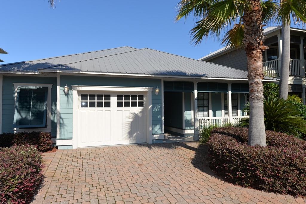 EMERALD WATERS VILLAGE - Residential