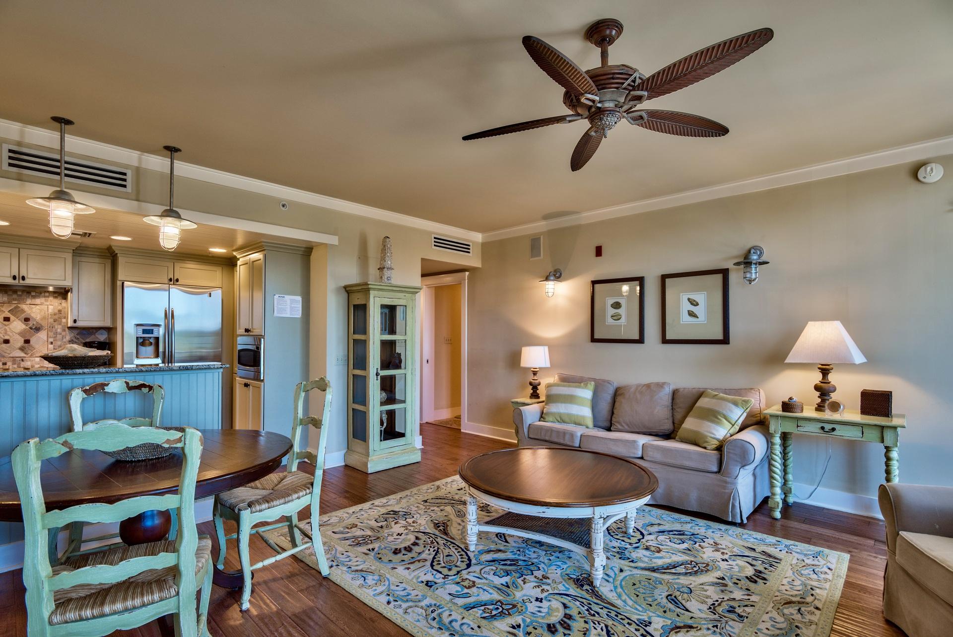 SIX PALMS - Residential