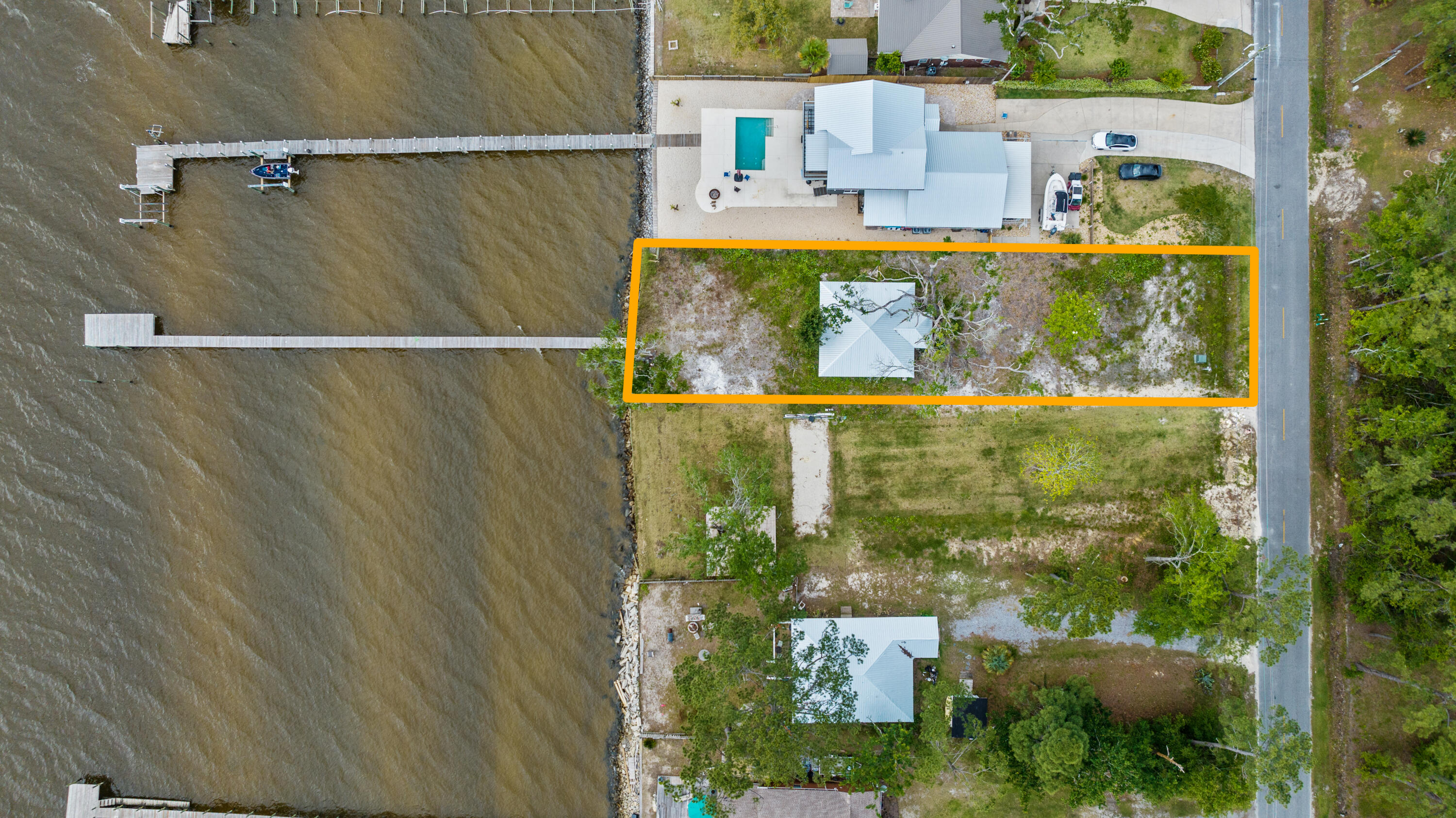 BAY GROVE - Residential