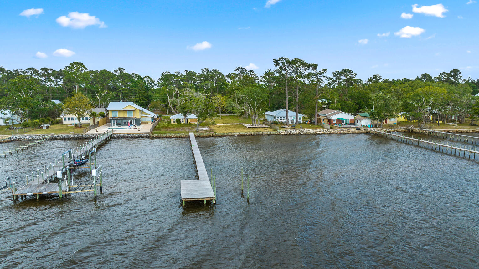 BAY GROVE - Residential