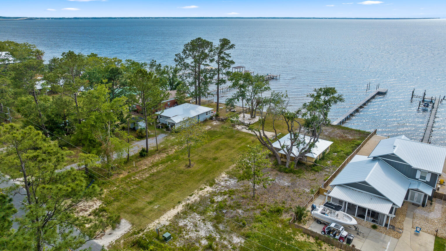 BAY GROVE - Residential