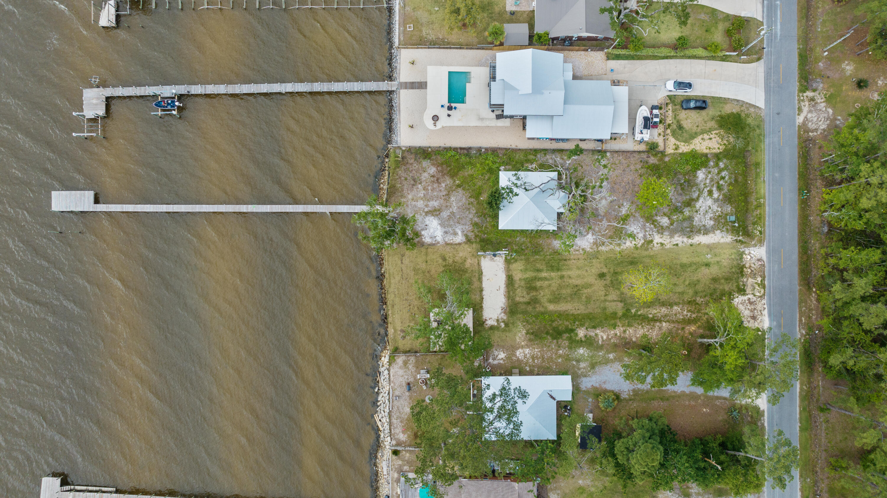 BAY GROVE - Residential