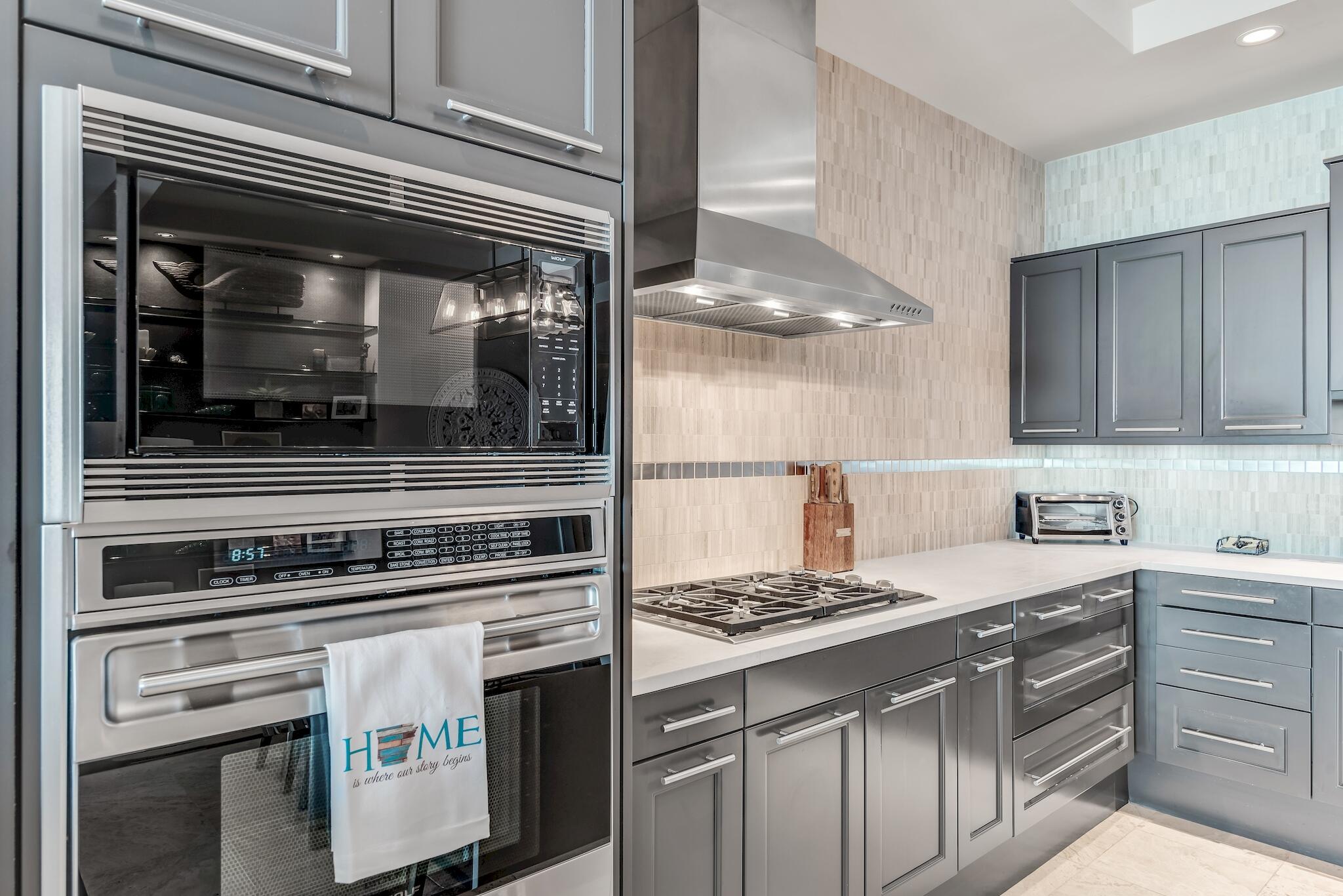 PARK PLACE ON SEAGROVE BEACH#402 - Residential