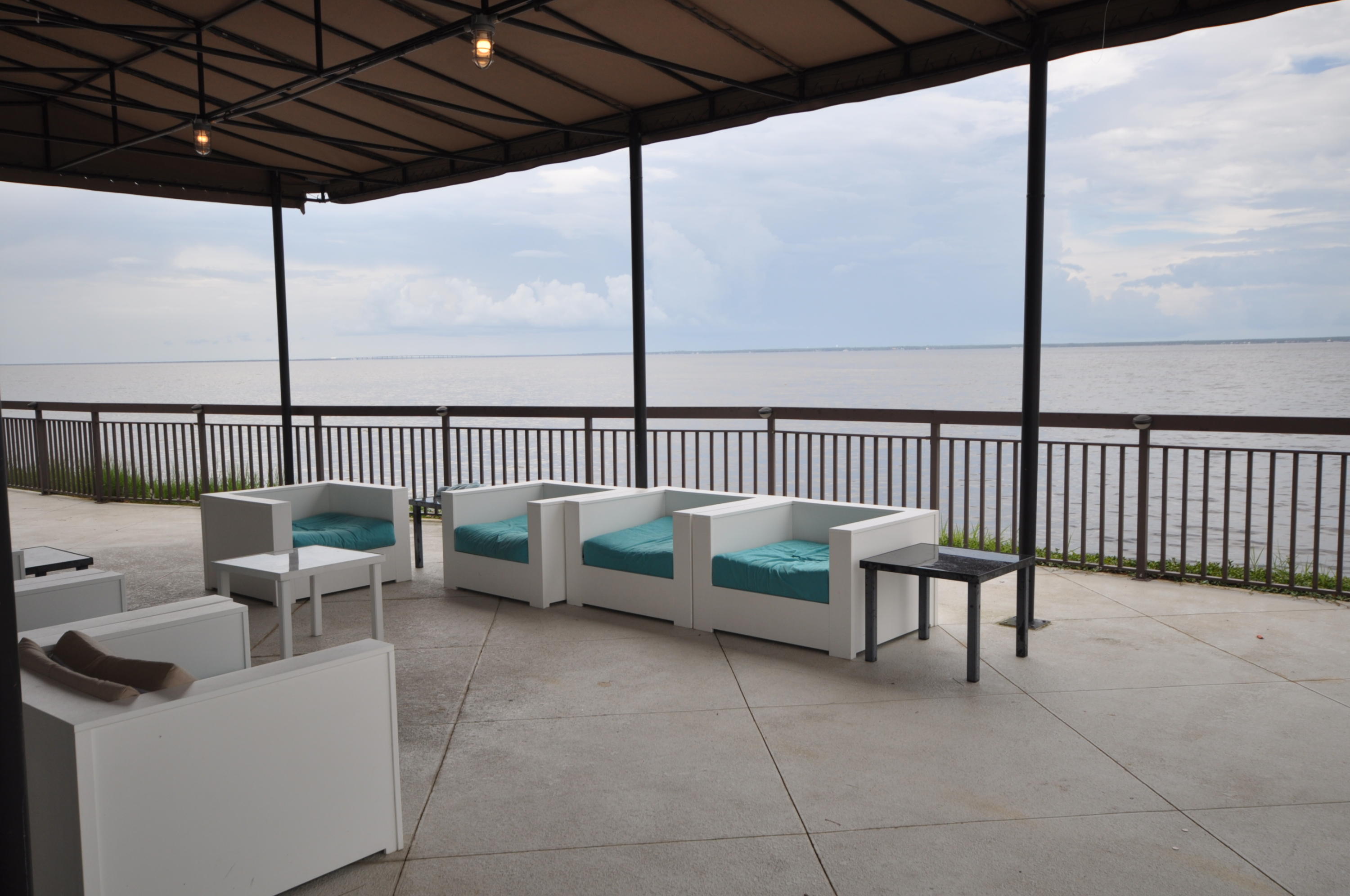 BAYSIDE CONDO SANDESTIN - Residential