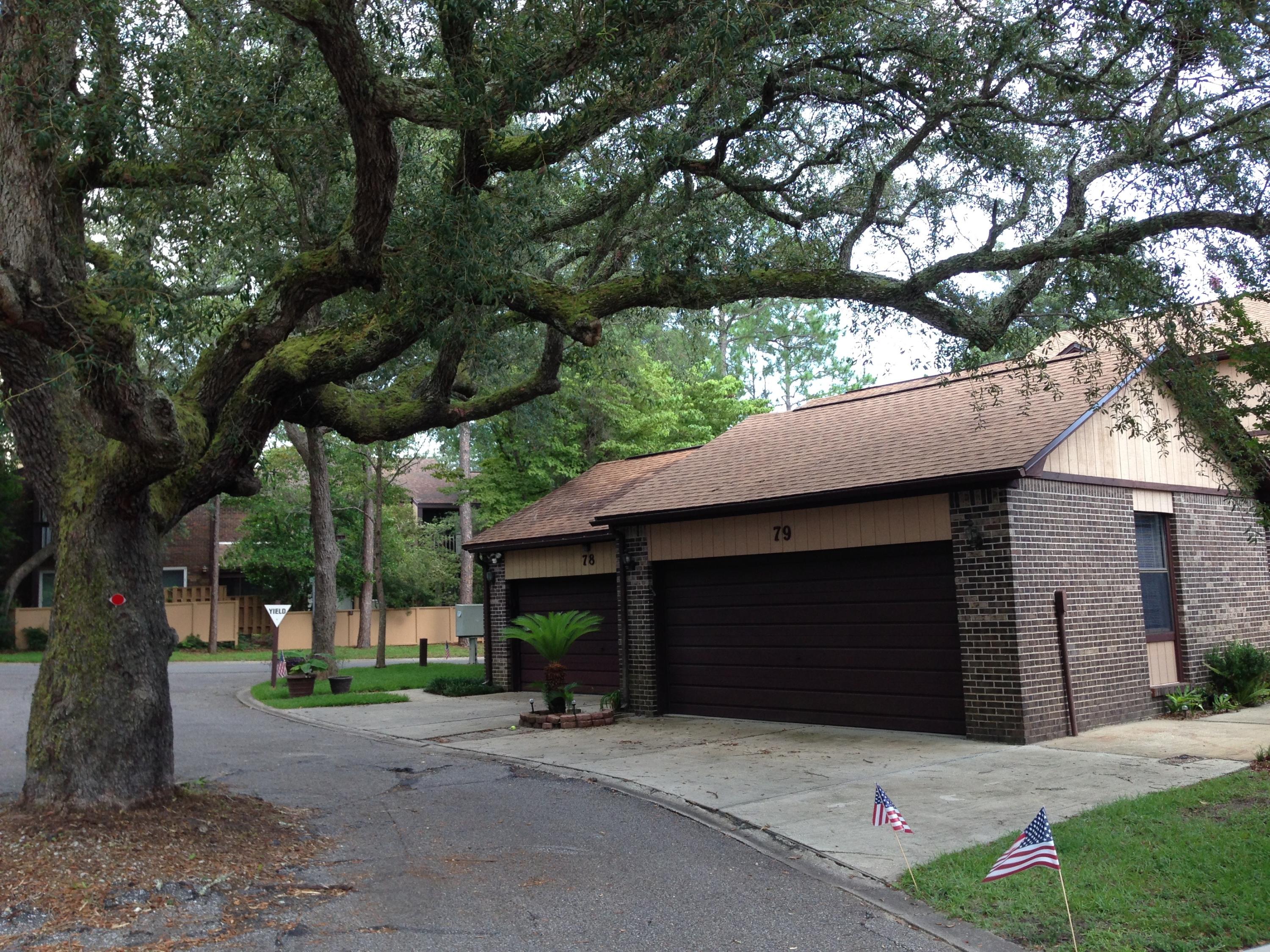 HIDDEN COVE T/H - Residential