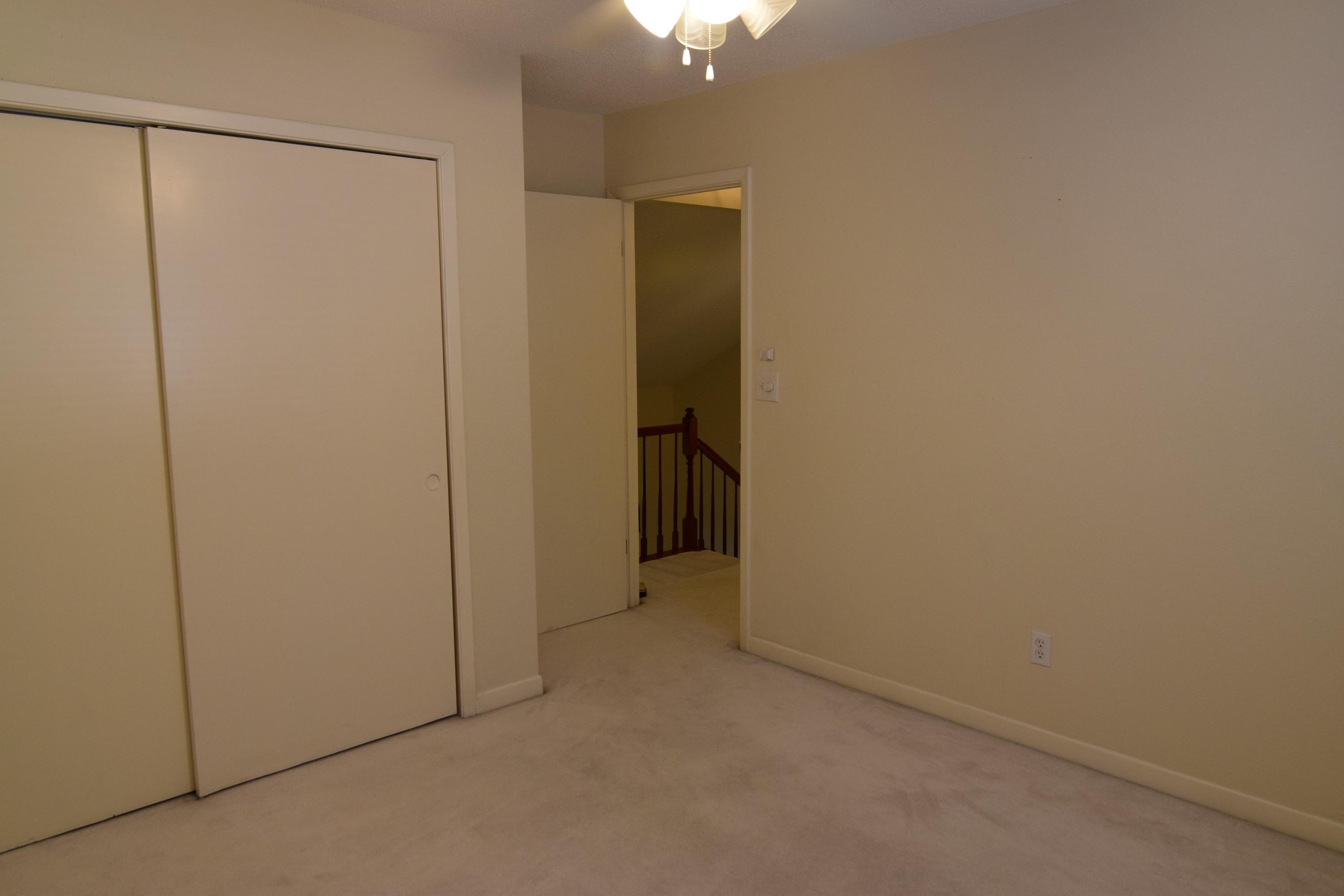 HIDDEN COVE T/H - Residential