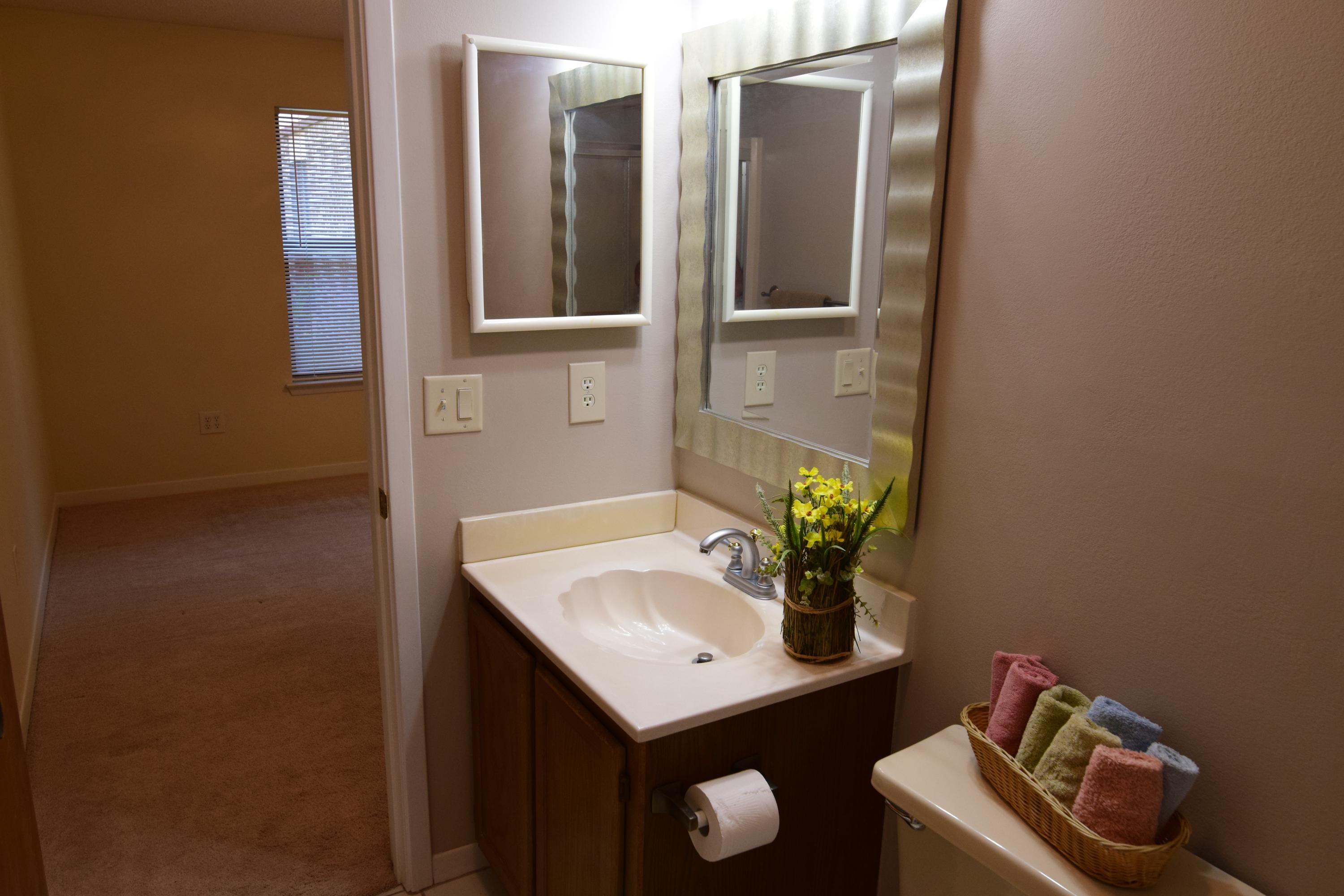 HIDDEN COVE T/H - Residential