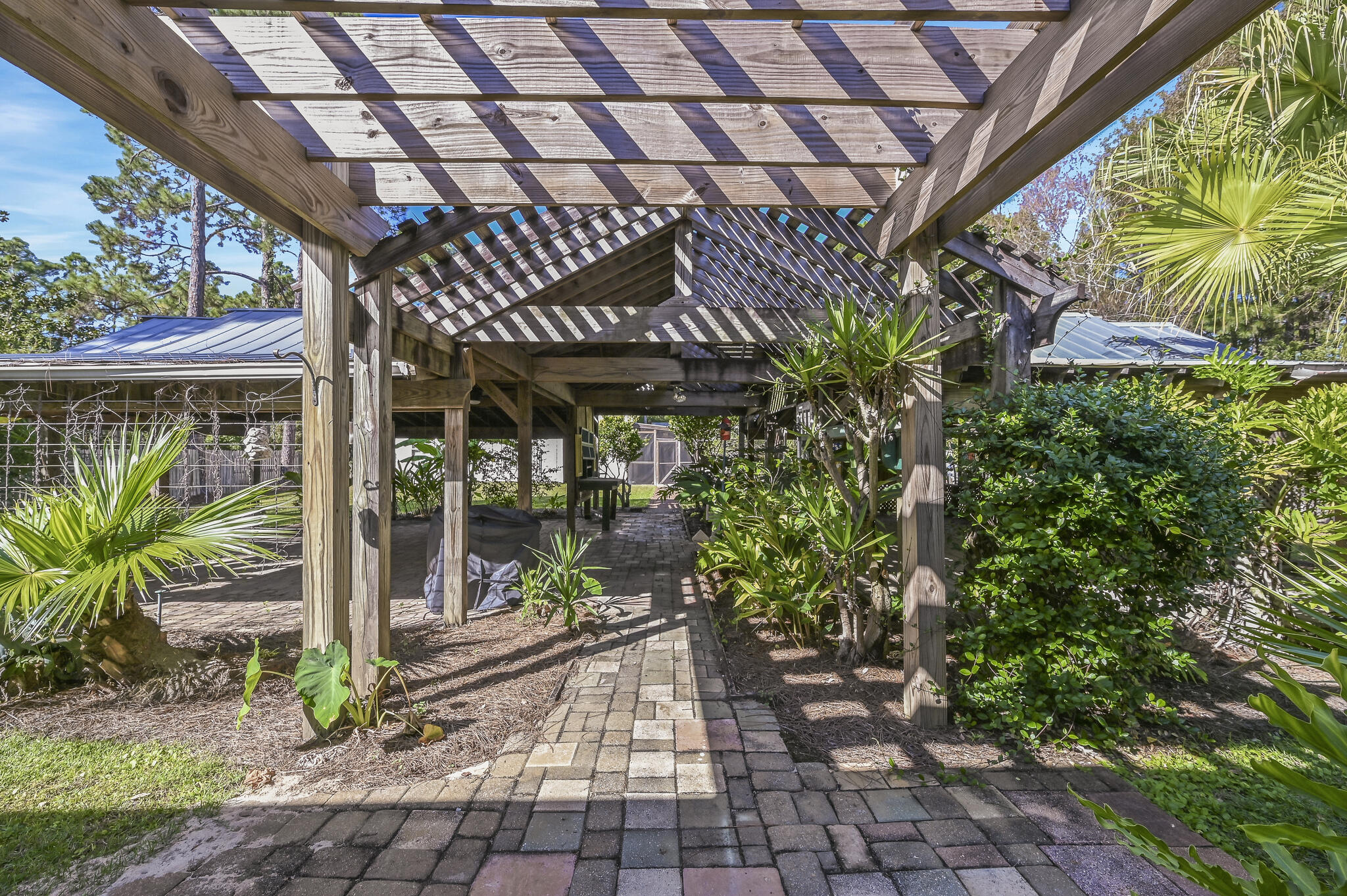 WOODLAND BAYOU ESTATES - Residential