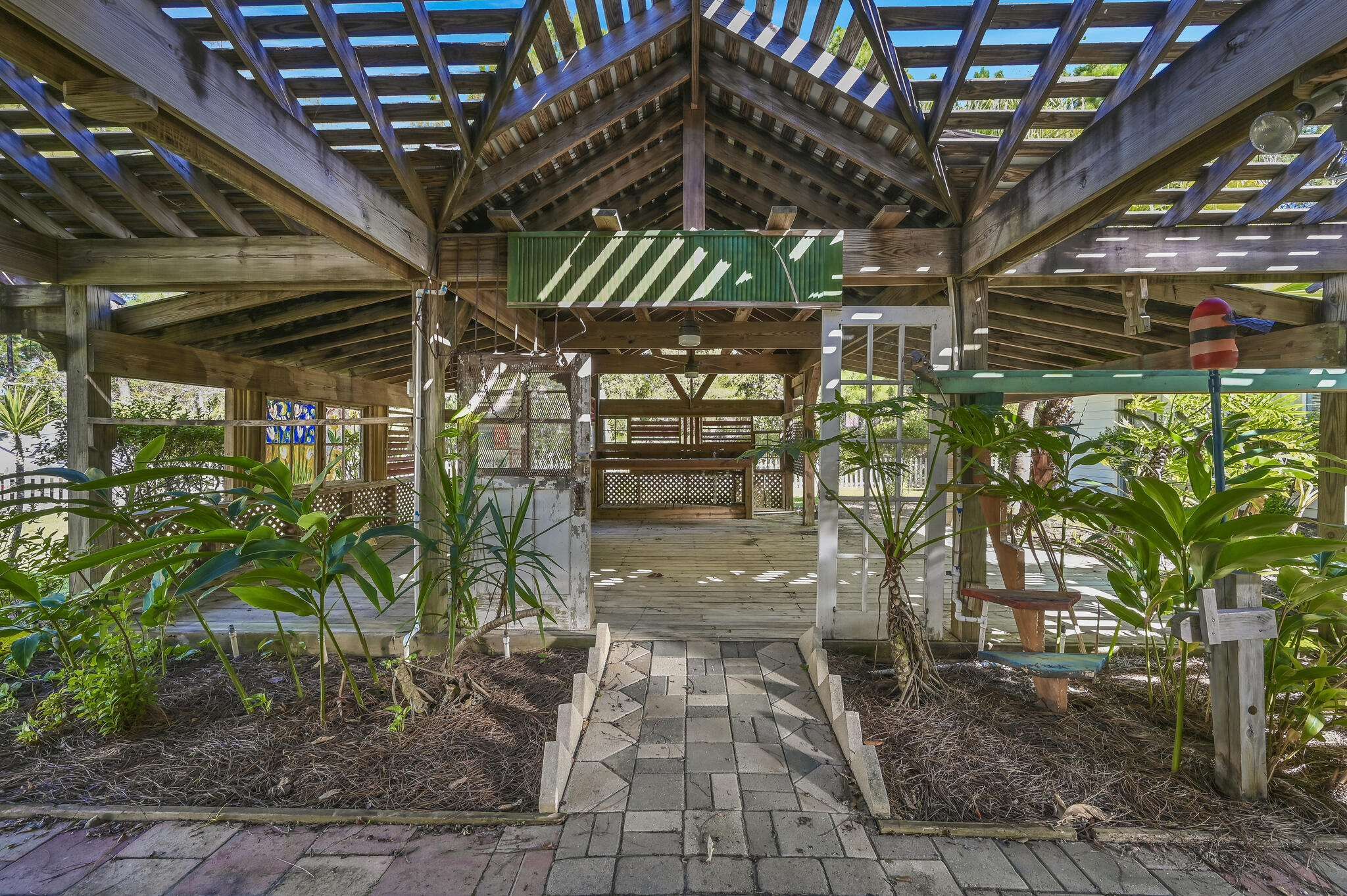 WOODLAND BAYOU ESTATES - Residential