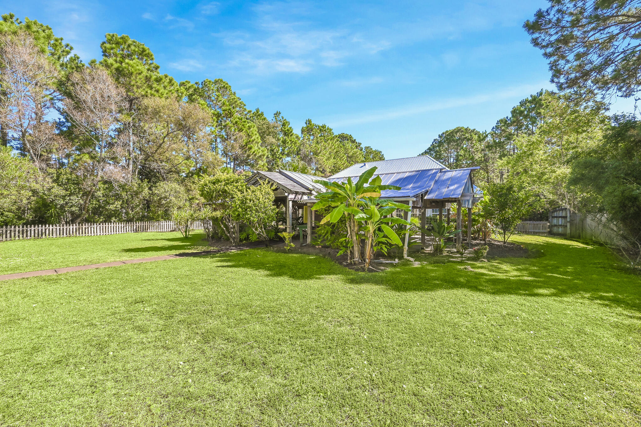 WOODLAND BAYOU ESTATES - Residential