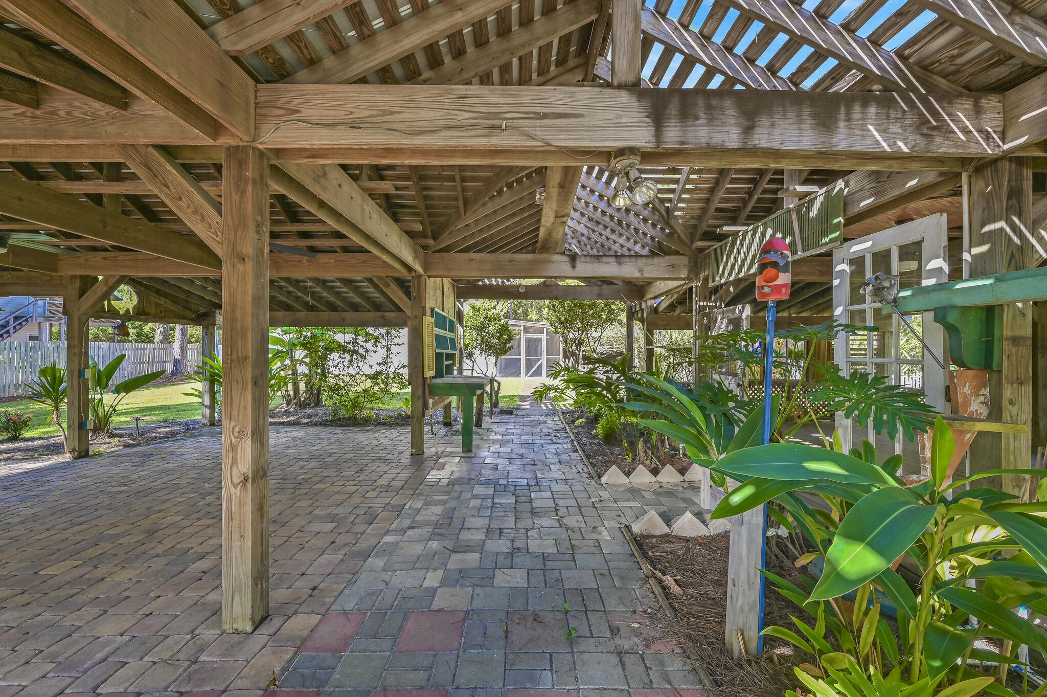 WOODLAND BAYOU ESTATES - Residential