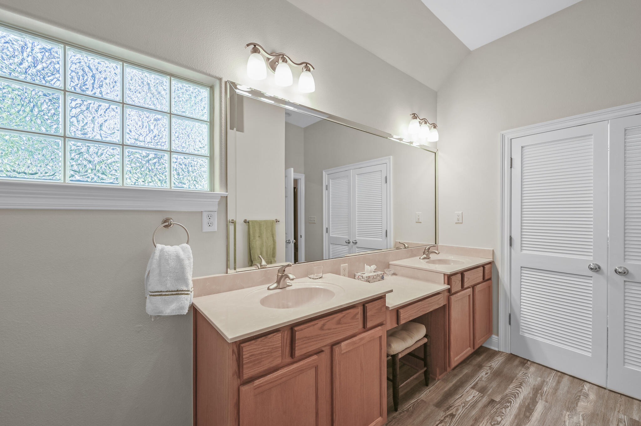 WOODLAND BAYOU ESTATES - Residential